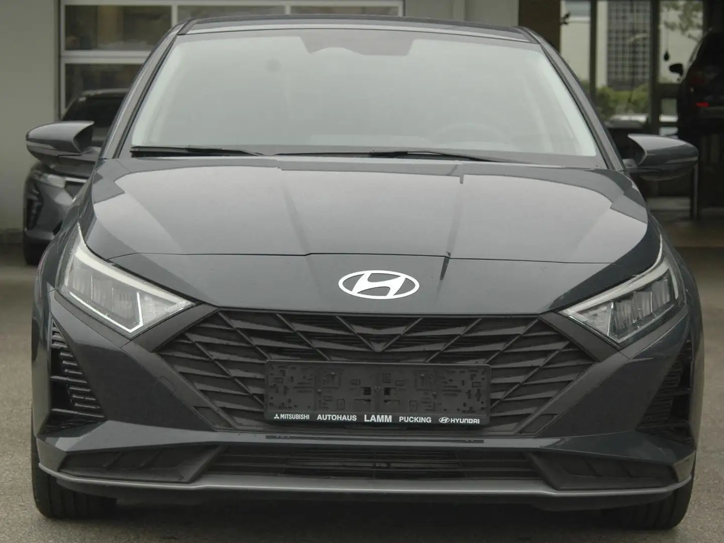 Hyundai i20 1,2 MPI GO PLUS Grau - 1