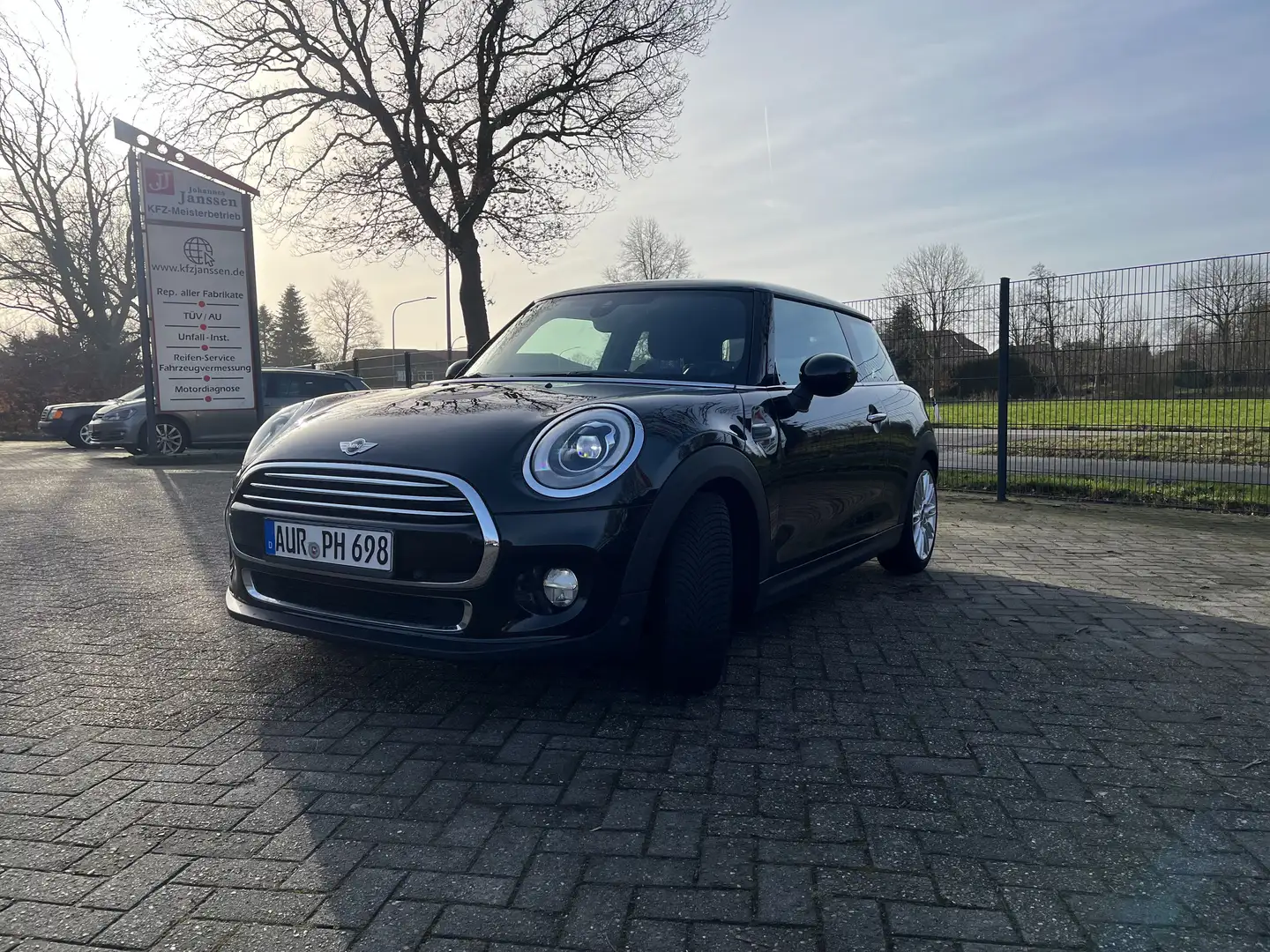 MINI Cooper VOLLAUSSTATTUNG NUR 67T KM Schwarz - 1