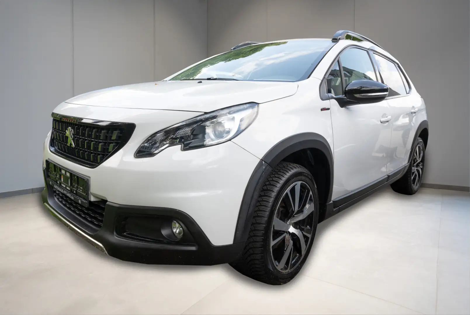 Peugeot 2008 Allure 1.2 PureTech 110 Weiß - 1