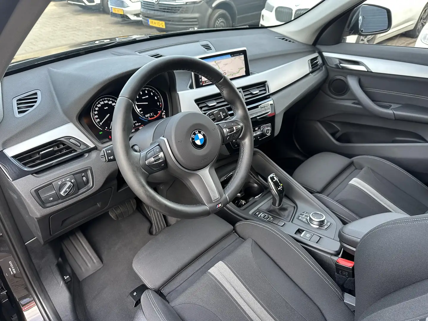 BMW X1 sDrive18i LCI High Executive LED M Maro - 2