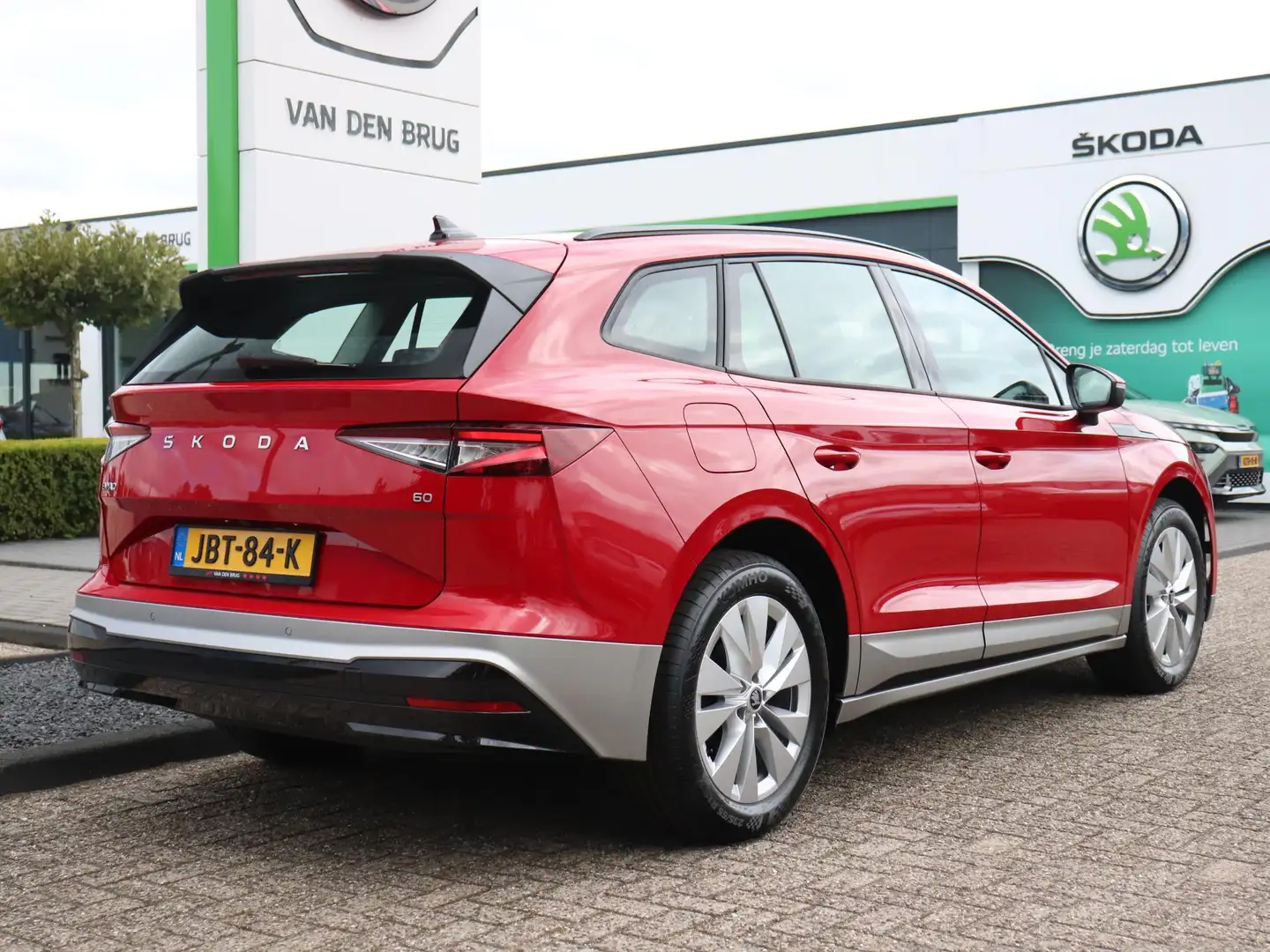 Skoda Enyaq 60 Selection | Trekhaak | Achteruitrijcamera | Dod Rood - 2