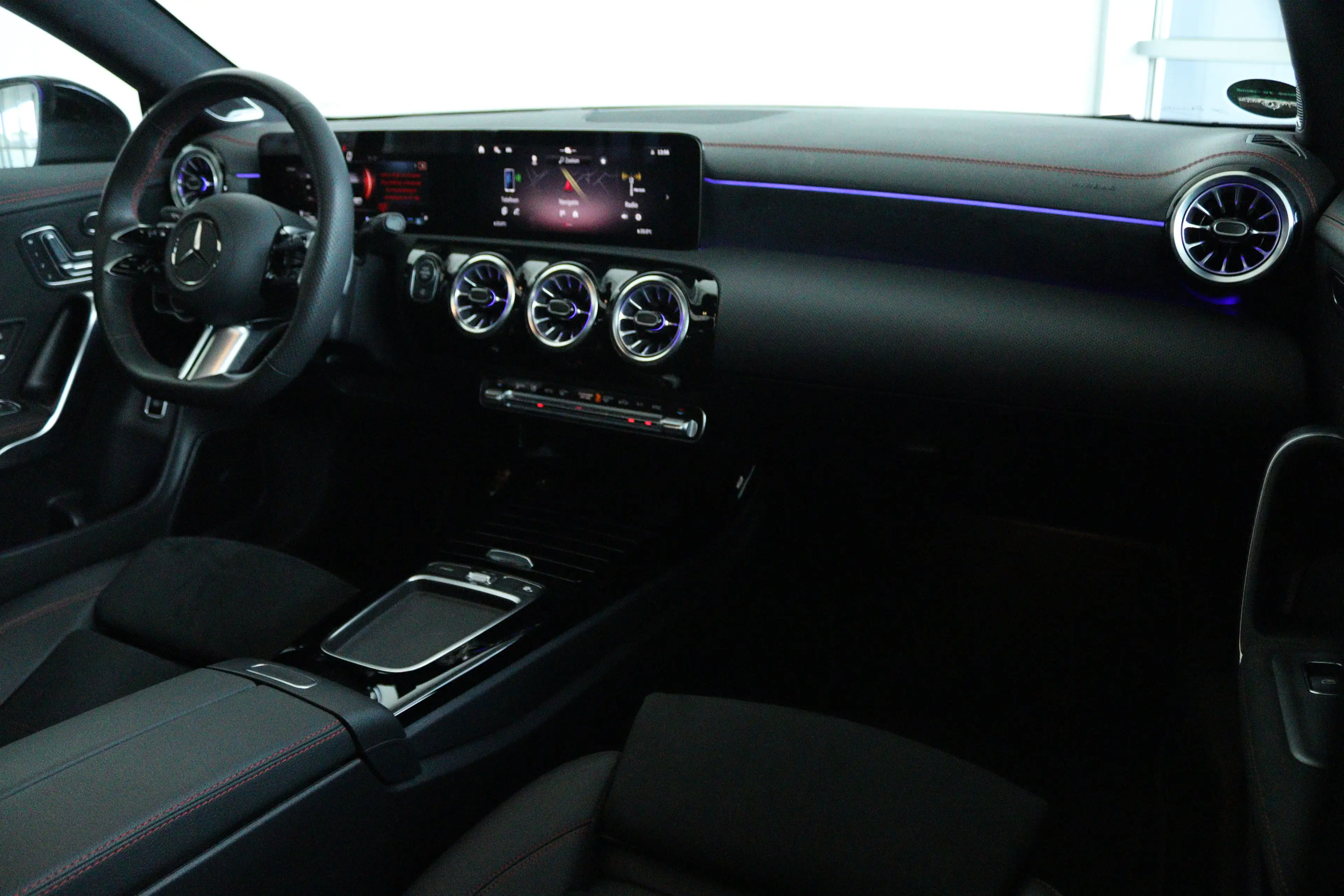 Mercedes-Benz CLA 200 Shooting Brake AMG Line | Adapt. Cruise | Burmeste — photo 4