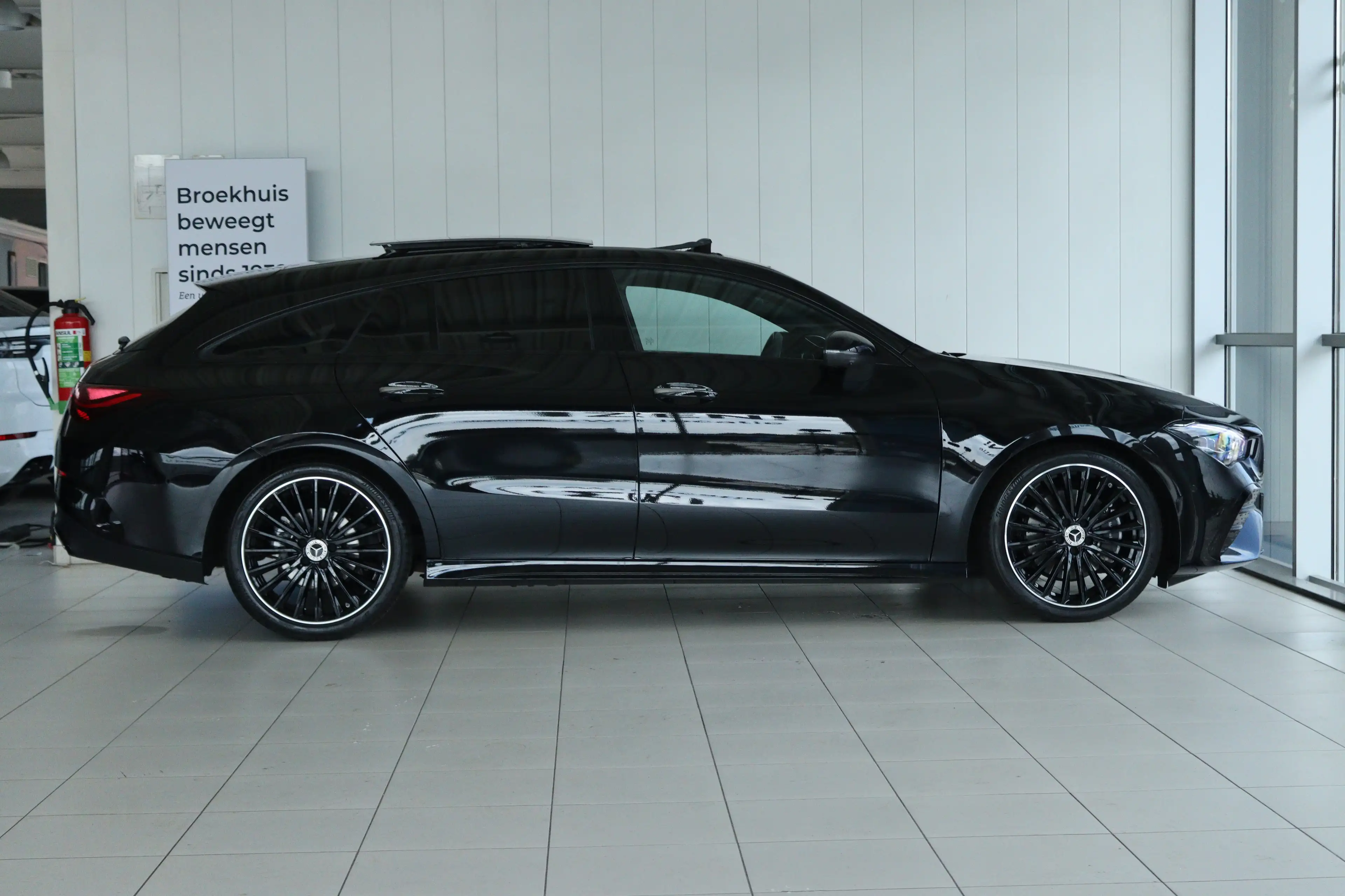 Mercedes-Benz CLA 200 Shooting Brake AMG Line | Adapt. Cruise | Burmeste — photo 15