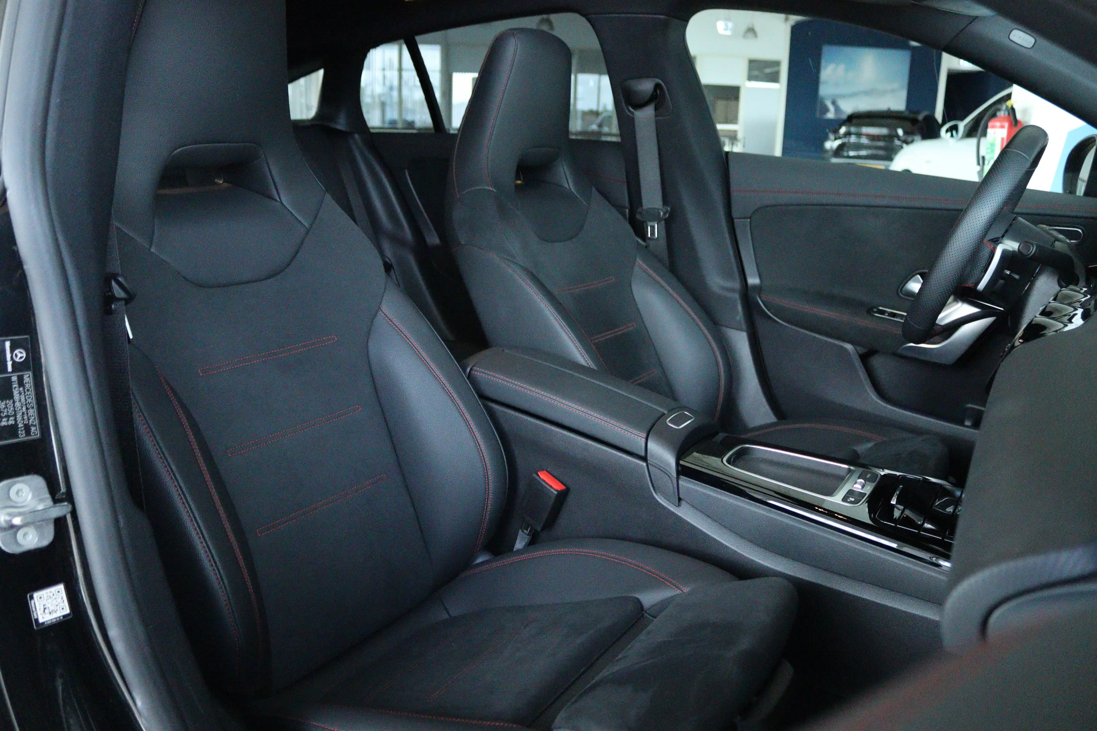 Mercedes-Benz CLA 200 Shooting Brake AMG Line | Adapt. Cruise | Burmeste — photo 3