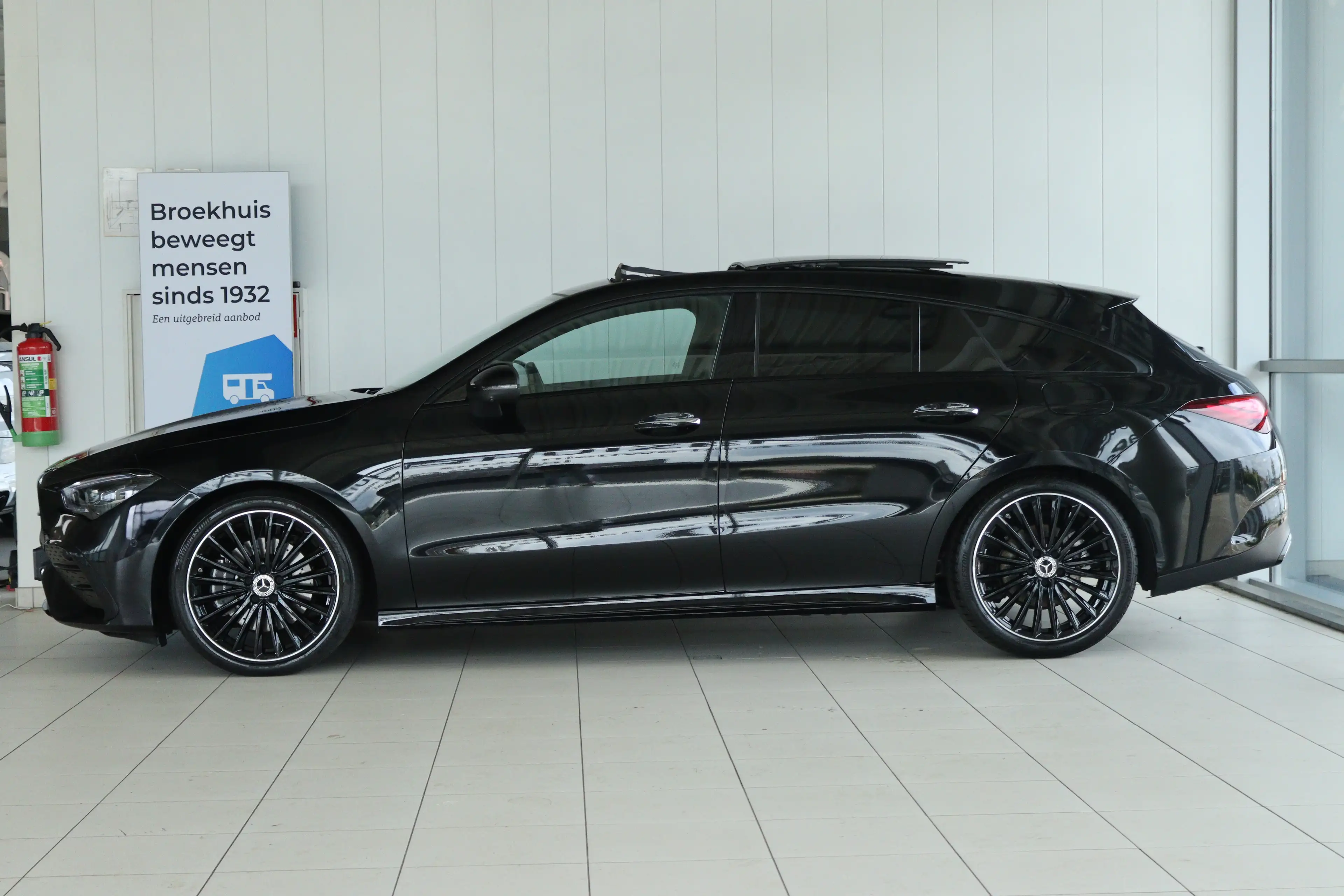 Mercedes-Benz CLA 200 Shooting Brake AMG Line | Adapt. Cruise | Burmeste — photo 13