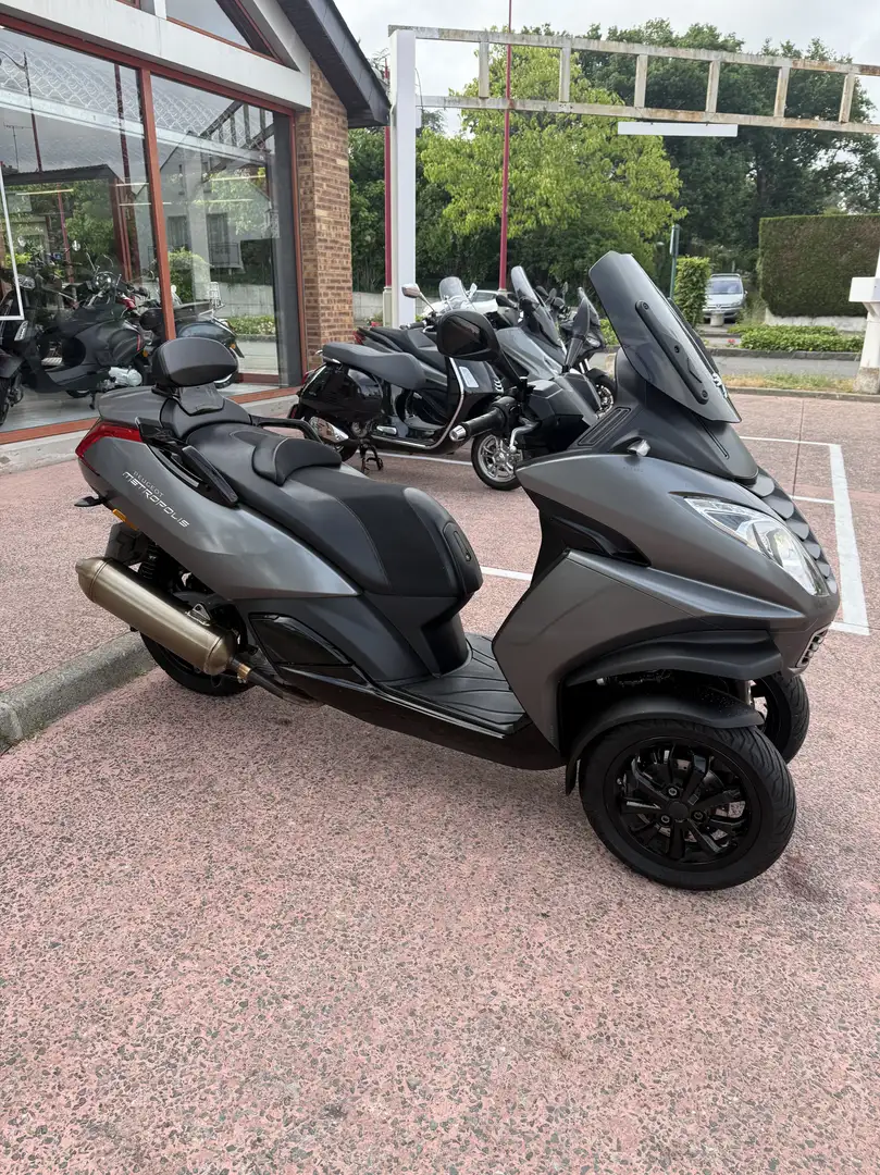 Peugeot Metropolis - 1