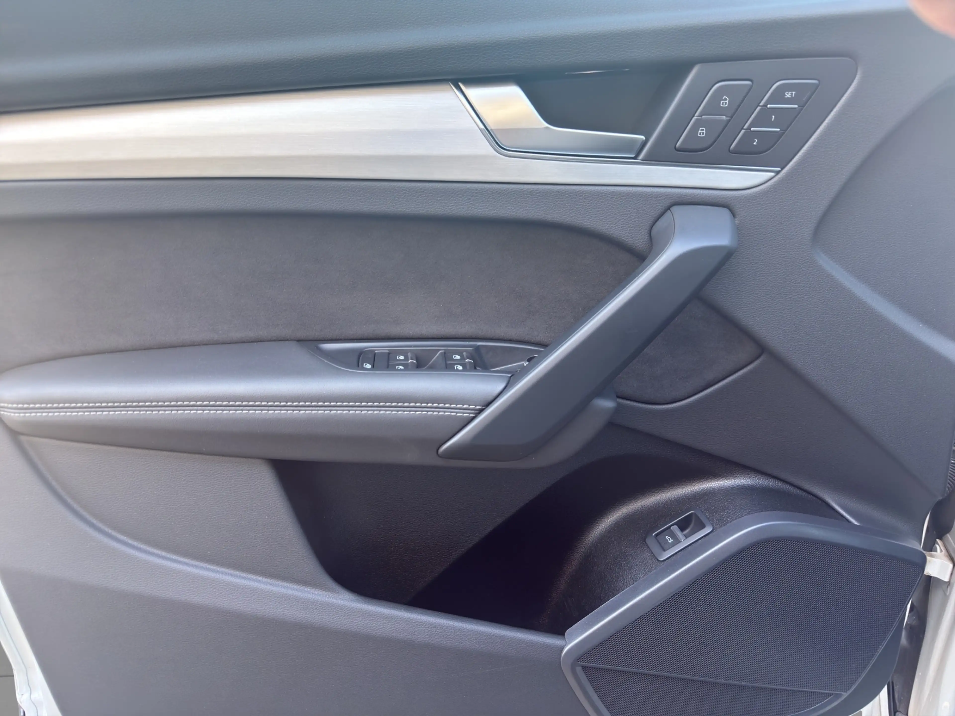 Audi SQ5 TDI quattro tiptron PANO/MATRIX/LUFTFEDERUNG — photo 13