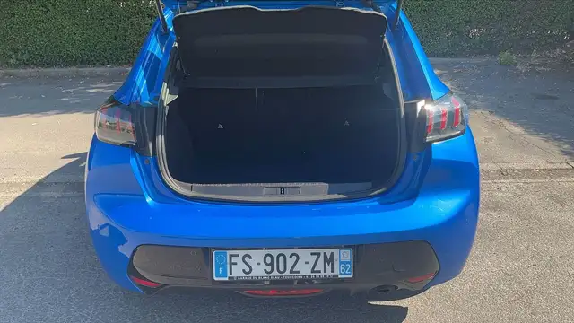 Peugeot 208 view 14