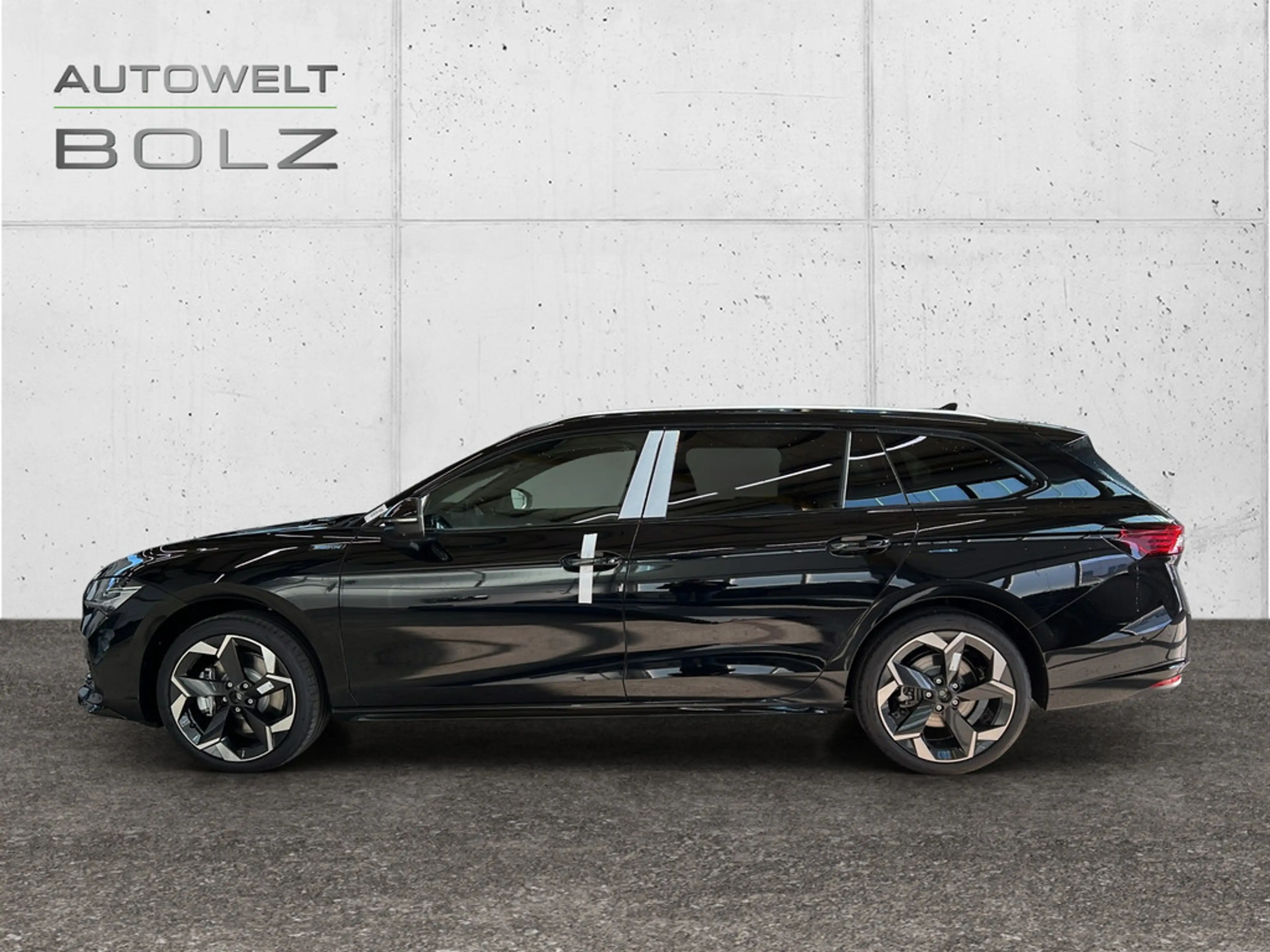 Skoda Superb 2.0 TDI Sportline 4x4 NAVI AHK 360° — photo 8