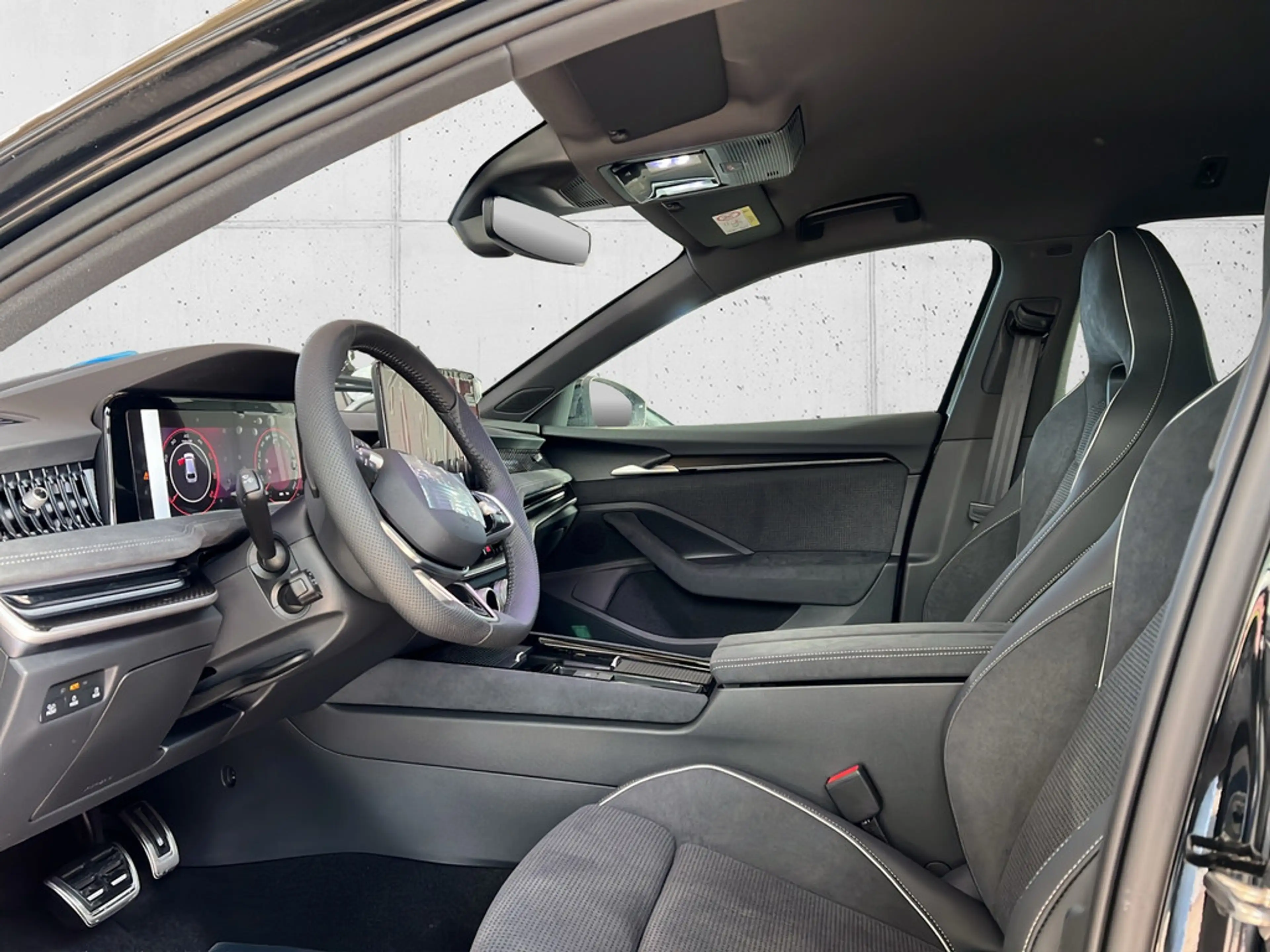 Skoda Superb 2.0 TDI Sportline 4x4 NAVI AHK 360° — photo 10