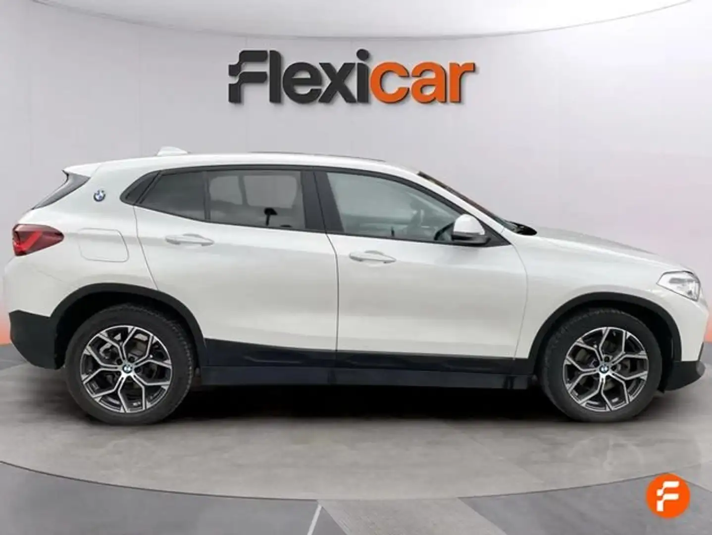 BMW X2 sDrive 18i Blanc - 2
