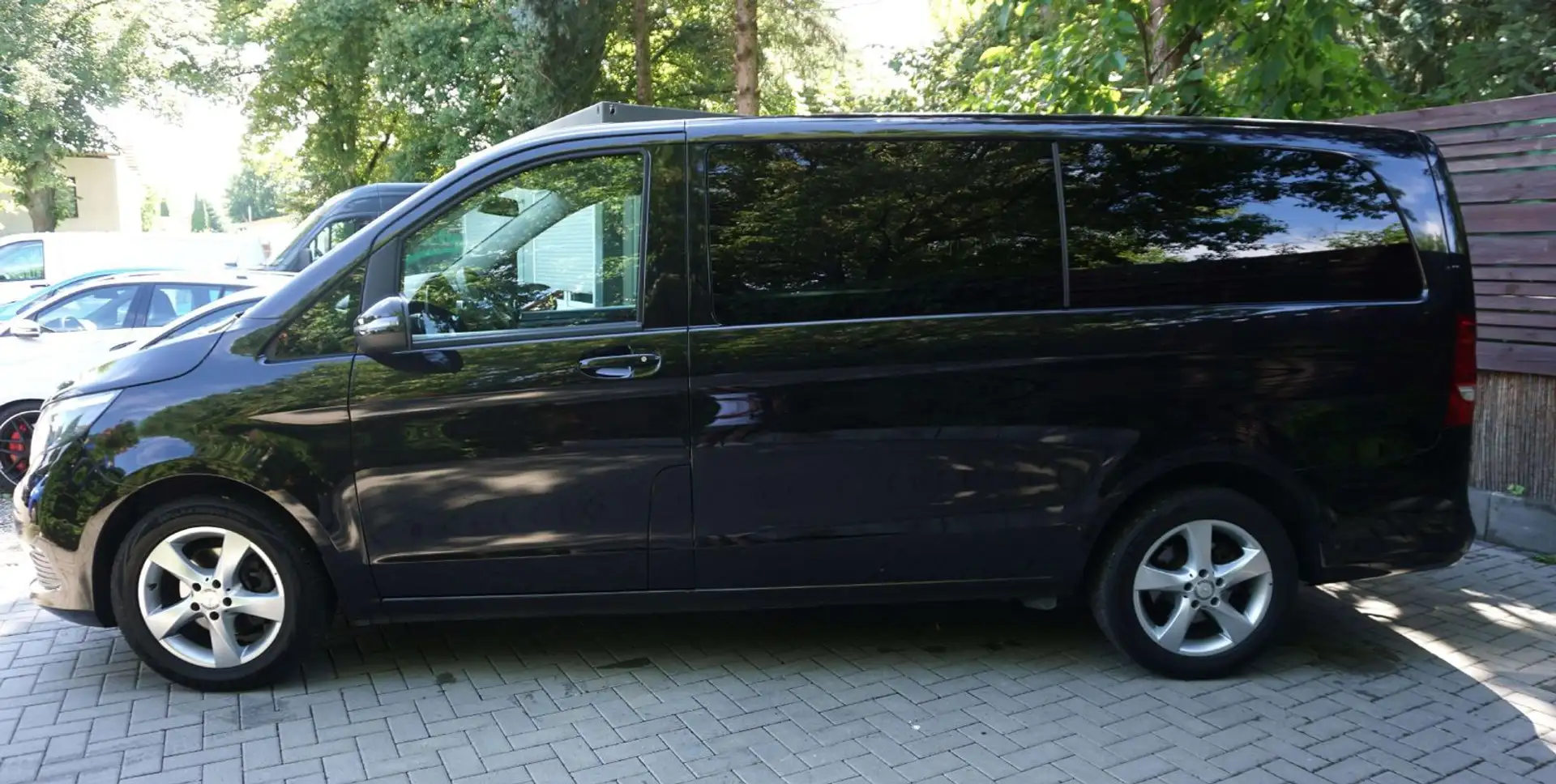 Mercedes-Benz V 220 V 220 CDI lang 2ZoKlima PDC AHK Ambiente N Negro - 2