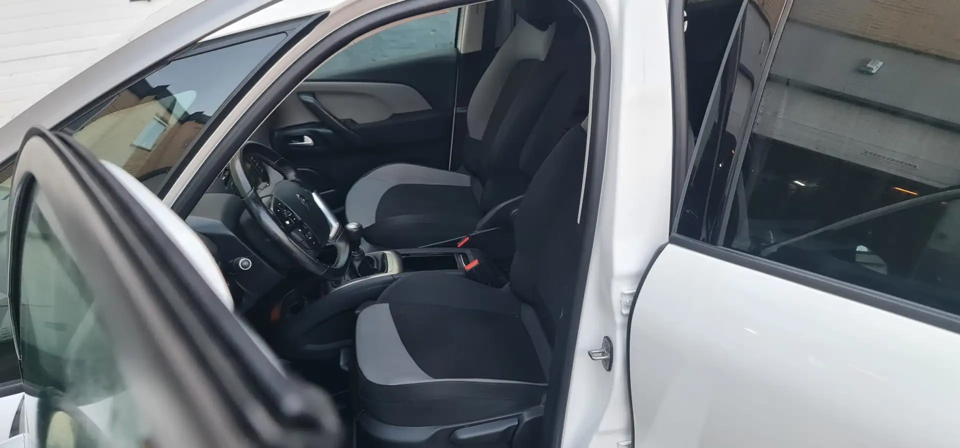 Citroen Grand C4 Picasso 1.6 HDi Exclusive FAP - 1