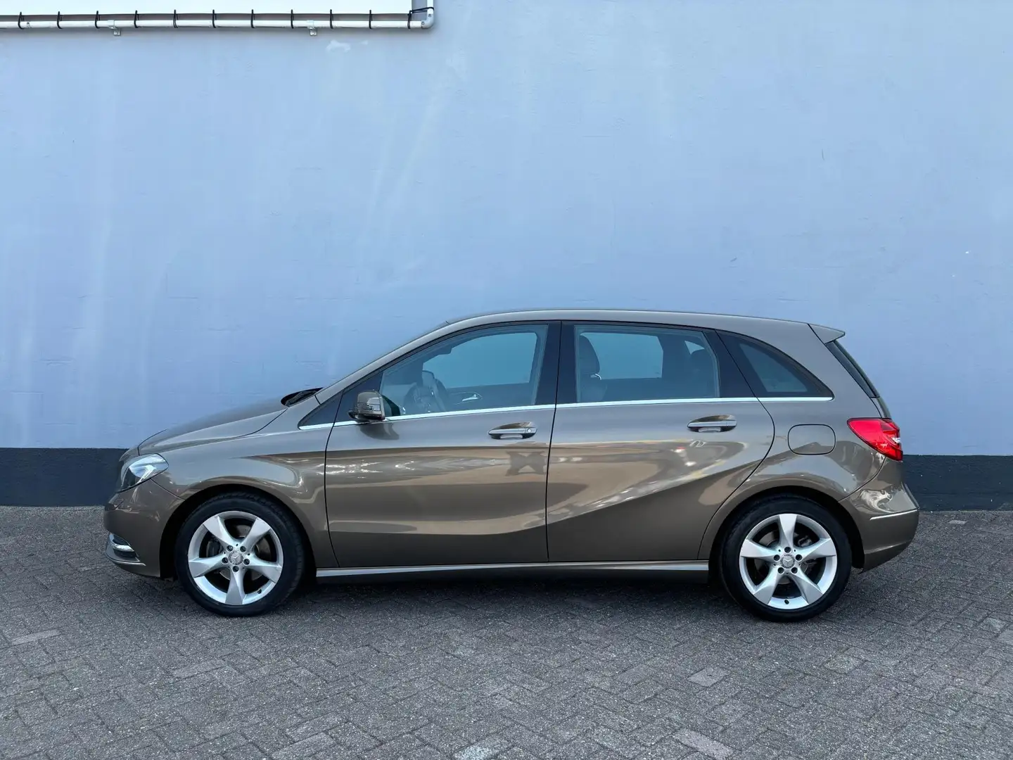 Mercedes-Benz B 180 Ambition Automaat - Cruise Control Grijs - 2