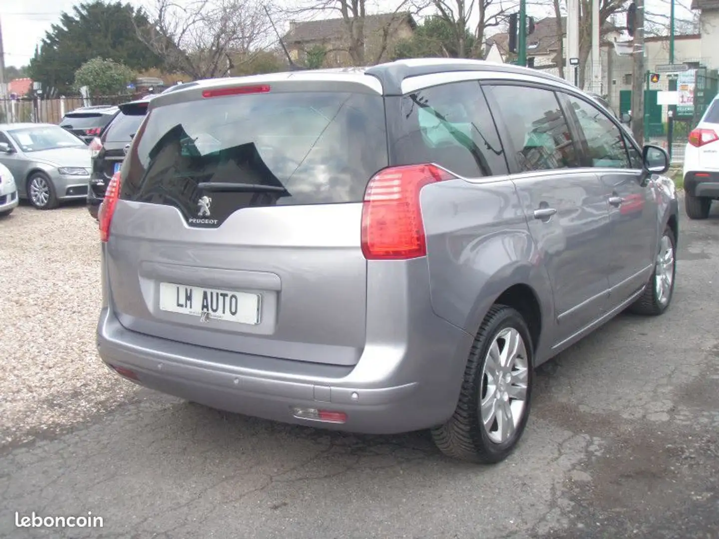Peugeot 5008 (2) 1.6 E-HDI 115 ALLURE ETG6 Gris - 2