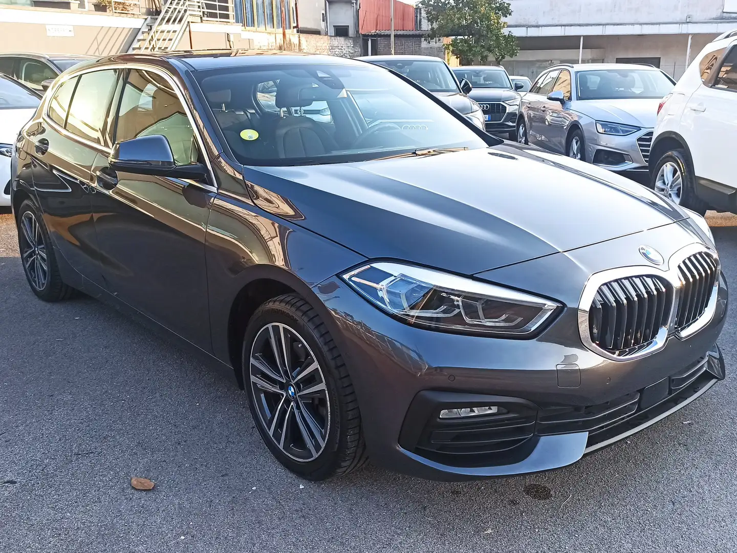 BMW 116 d ** NAVI+LED+RETROC.+UNIPRO ** Grigio - 2
