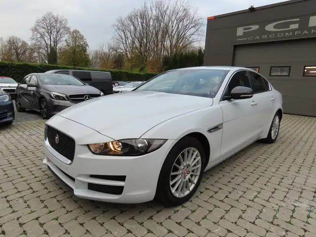Jaguar XE XE E-Performance Prestige