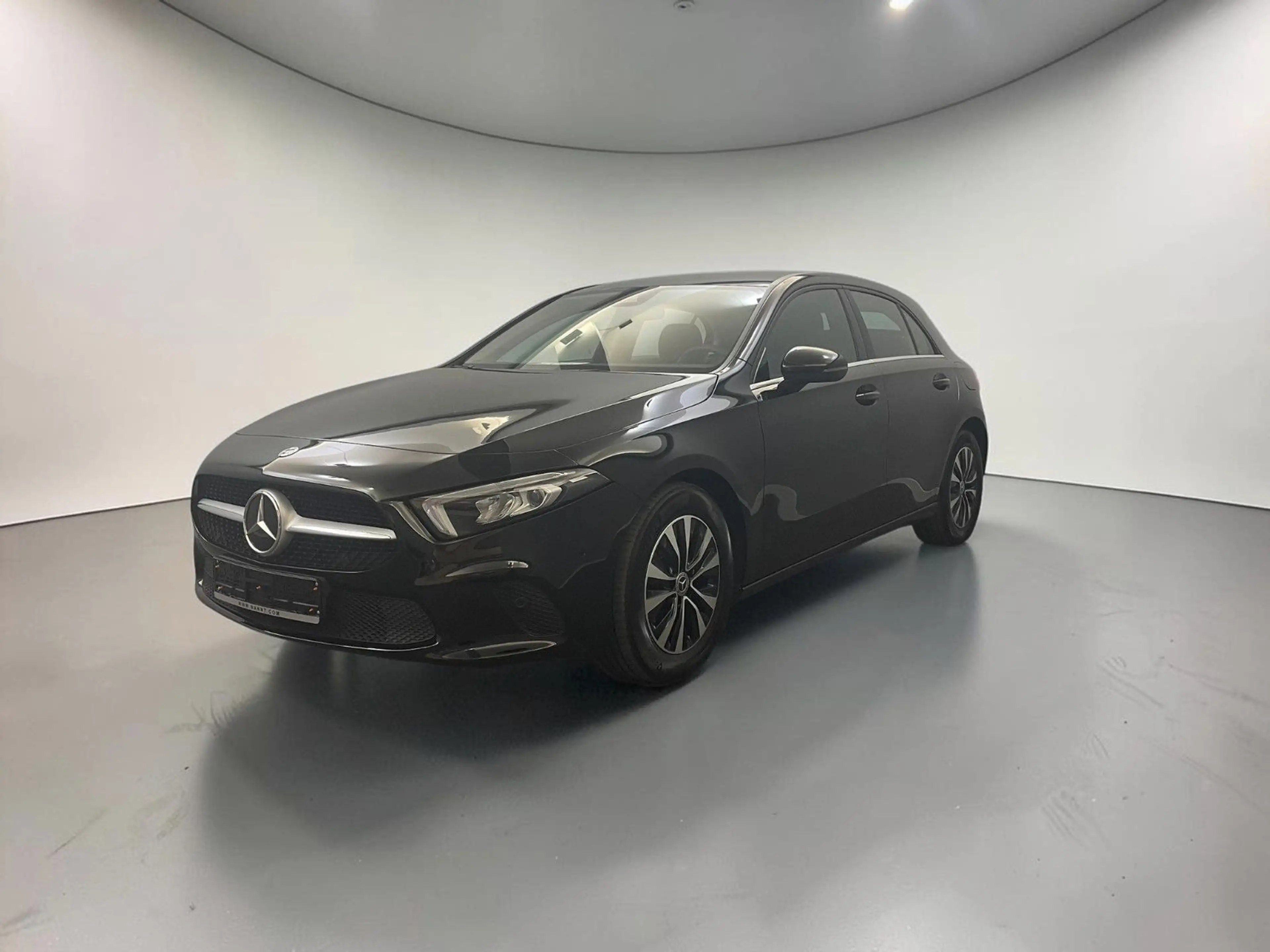Mercedes-Benz A 180 d LED*WIDE*T-LEDER*1-HAND*MBUX*RÜCKKAM