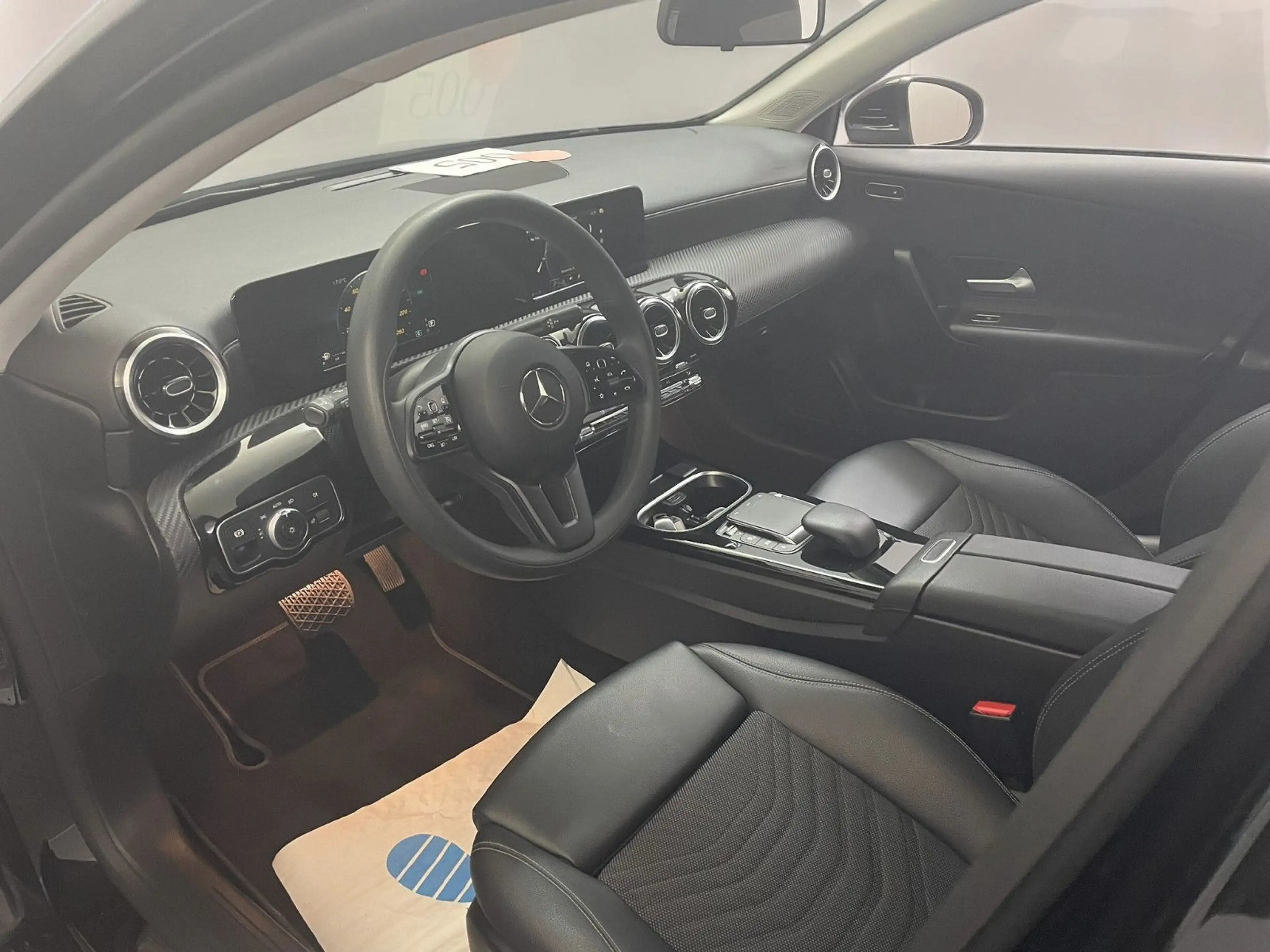 Mercedes-Benz A 180 d LED*WIDE*T-LEDER*1-HAND*MBUX*RÜCKKAM — photo 10