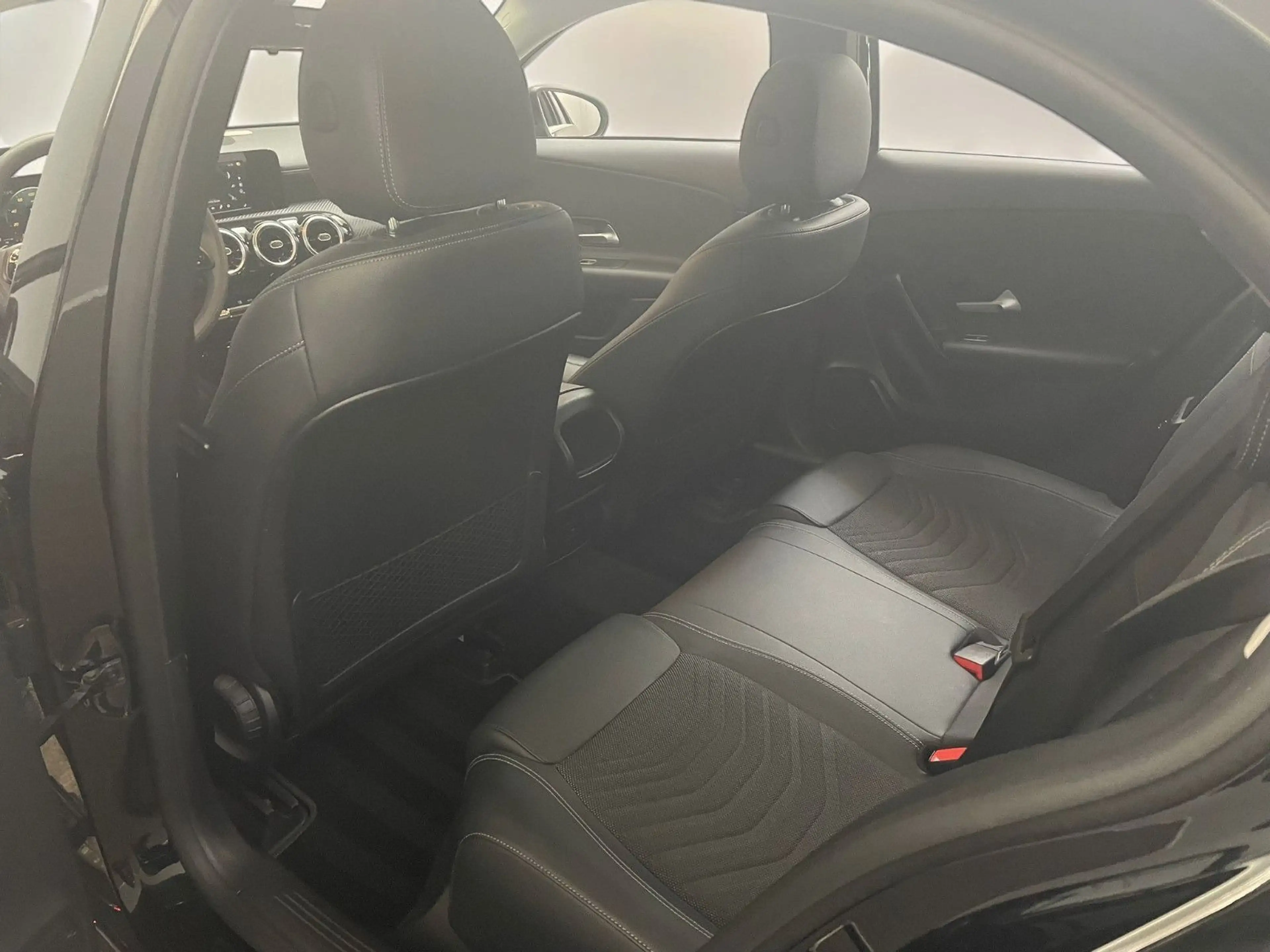 Mercedes-Benz A 180 d LED*WIDE*T-LEDER*1-HAND*MBUX*RÜCKKAM — photo 12