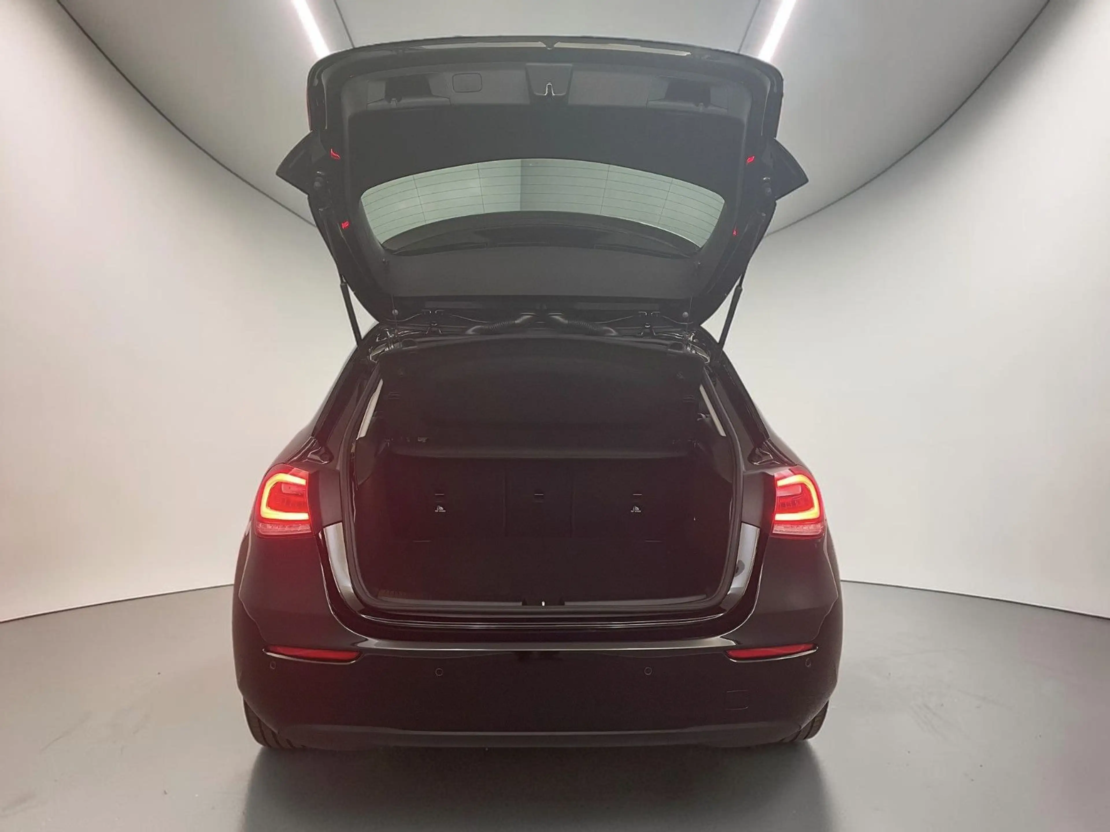 Mercedes-Benz A 180 d LED*WIDE*T-LEDER*1-HAND*MBUX*RÜCKKAM — photo 14