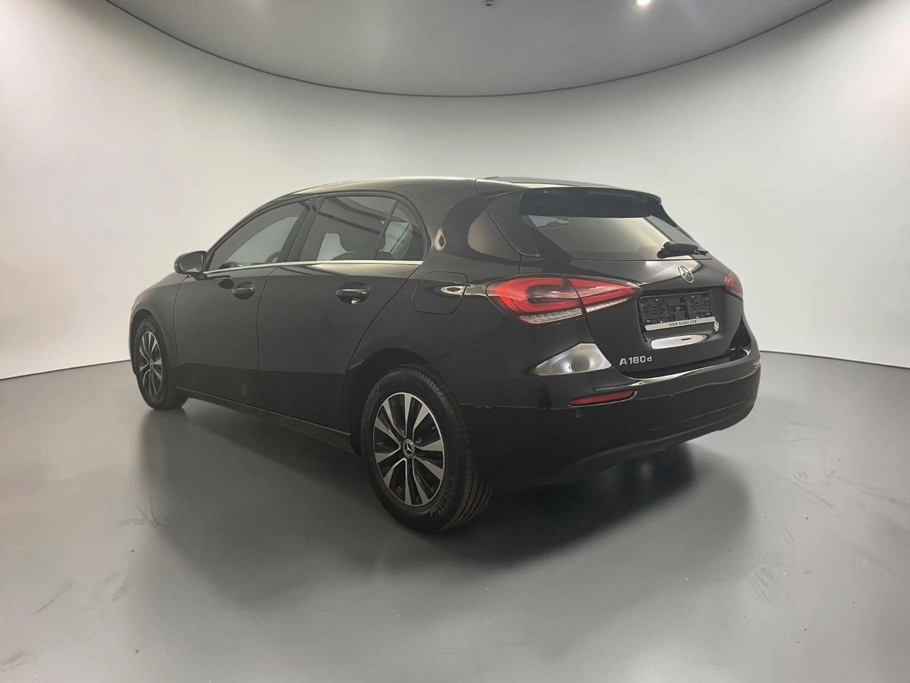 Mercedes-Benz A 180 d LED*WIDE*T-LEDER*1-HAND*MBUX*RÜCKKAM — photo 4