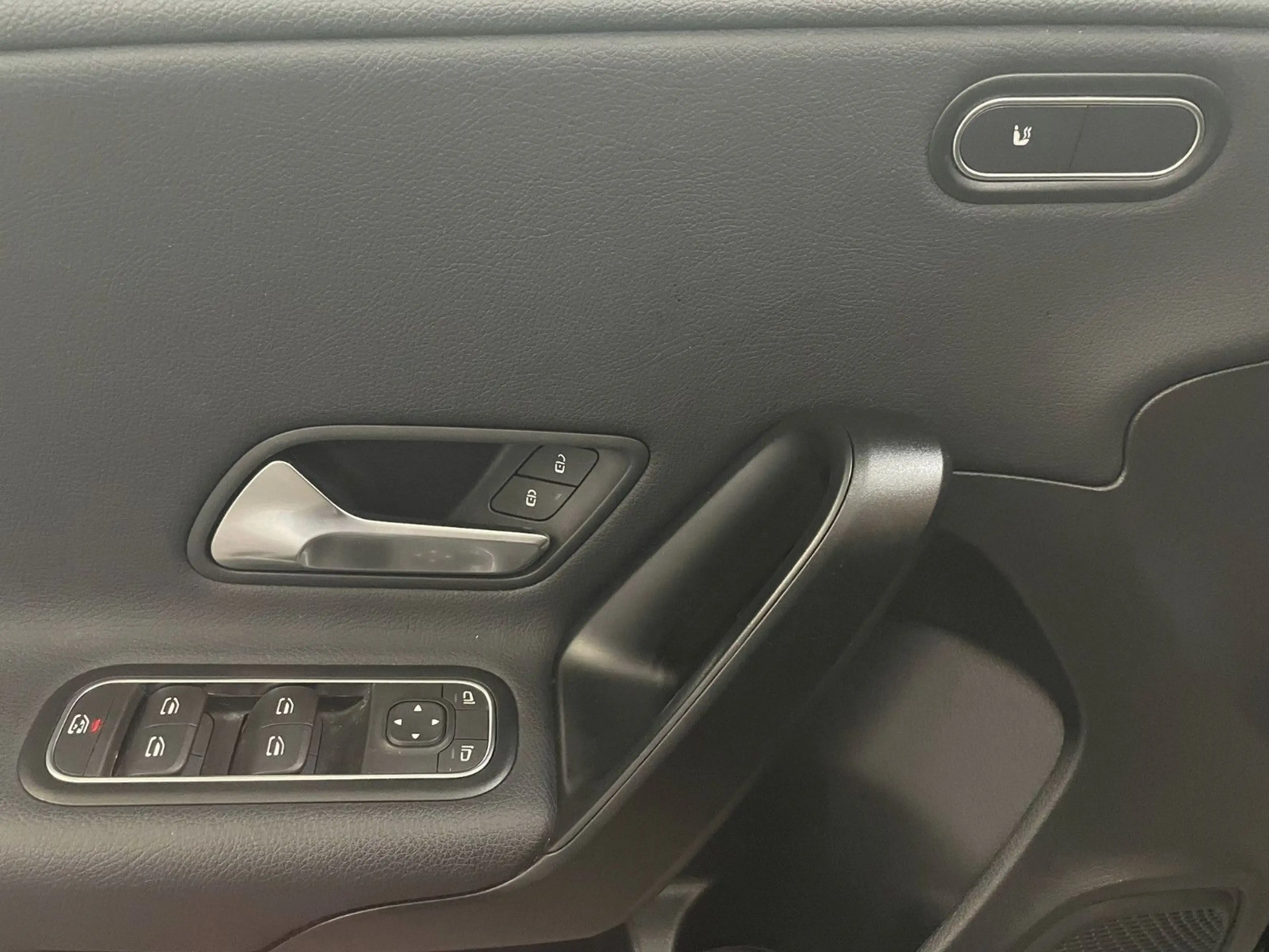 Mercedes-Benz A 180 d LED*WIDE*T-LEDER*1-HAND*MBUX*RÜCKKAM — photo 9