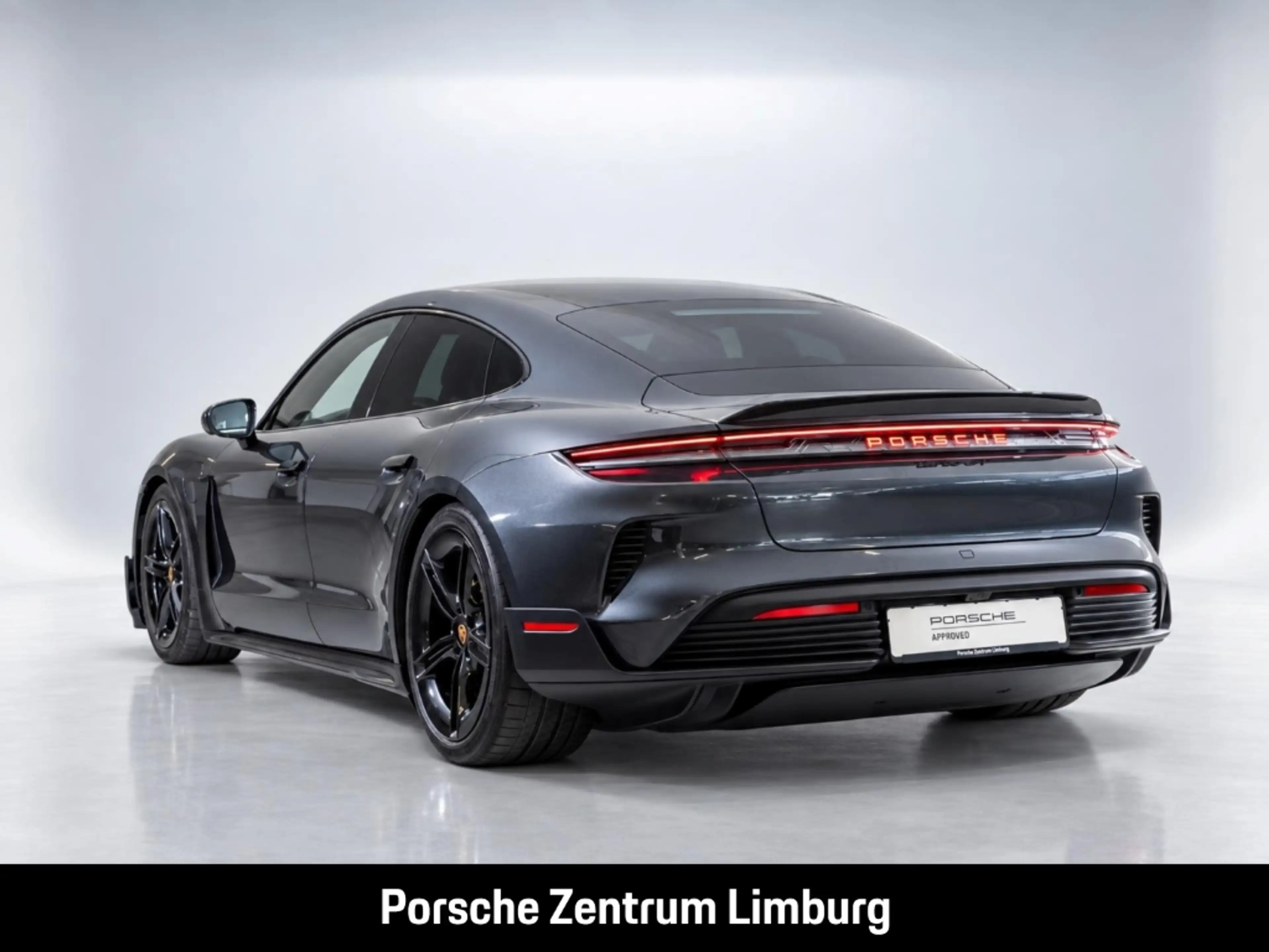 Porsche Taycan Turbo GT — photo 3