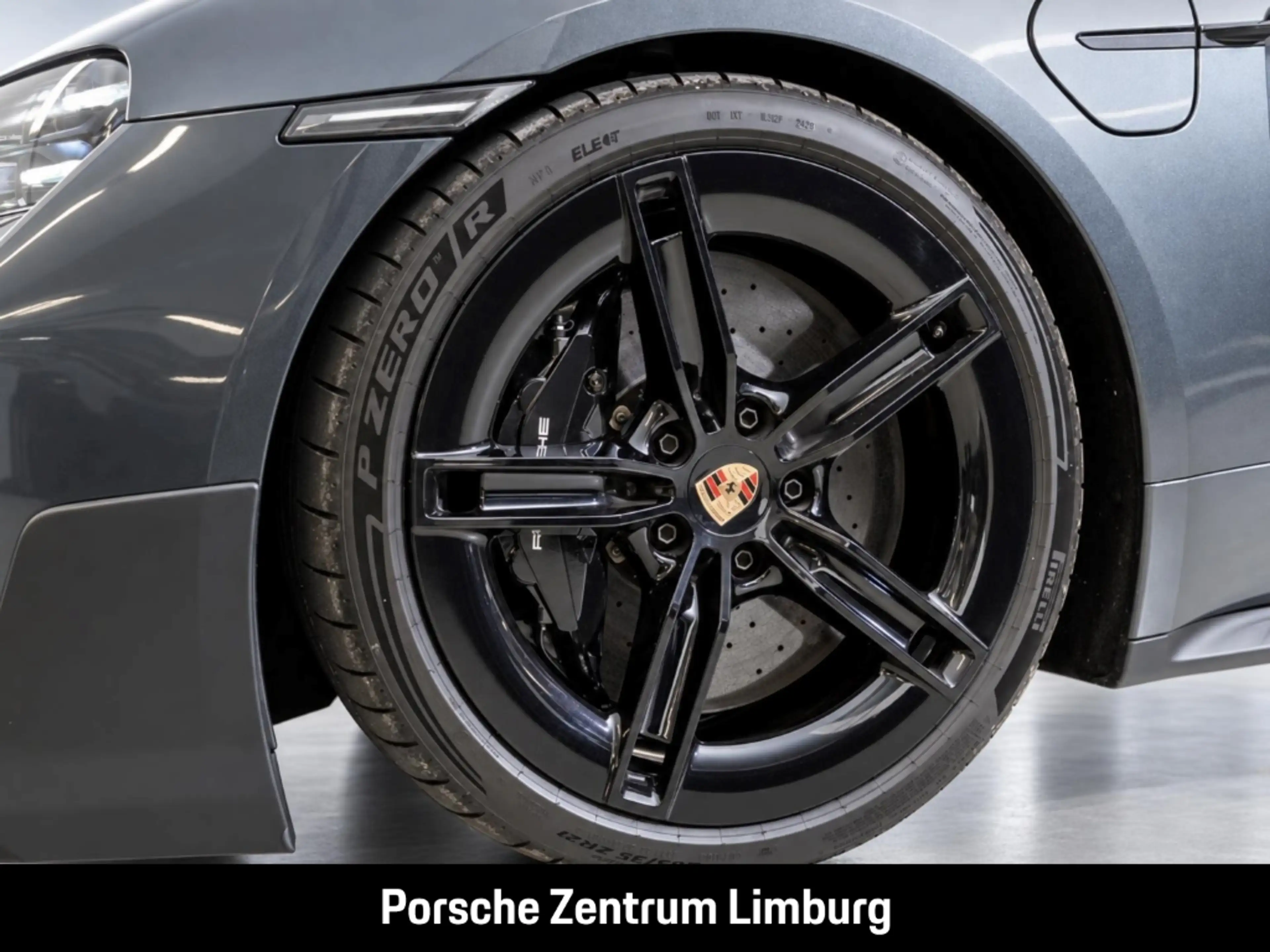 Porsche Taycan Turbo GT — photo 6