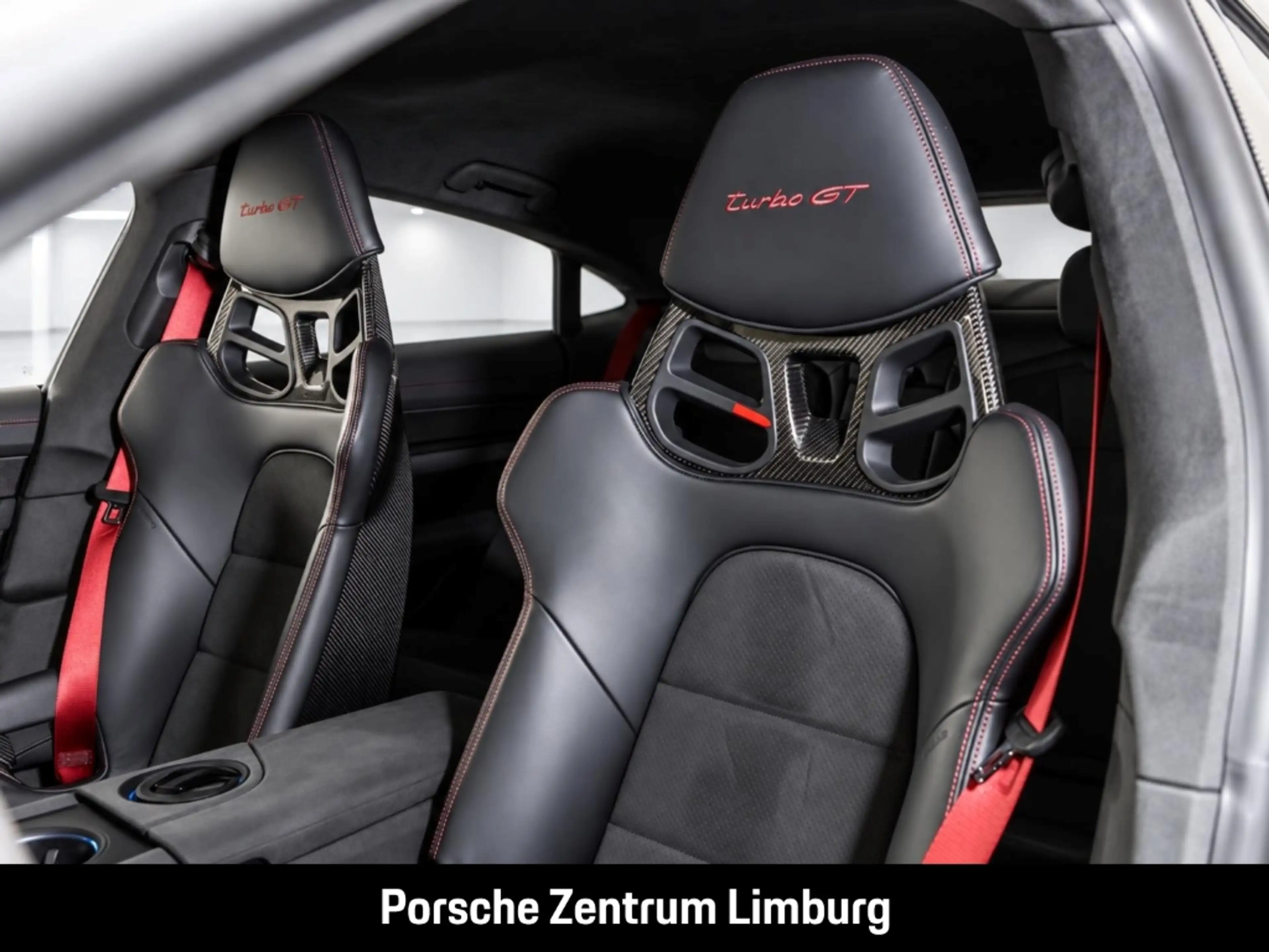 Porsche Taycan Turbo GT — photo 12