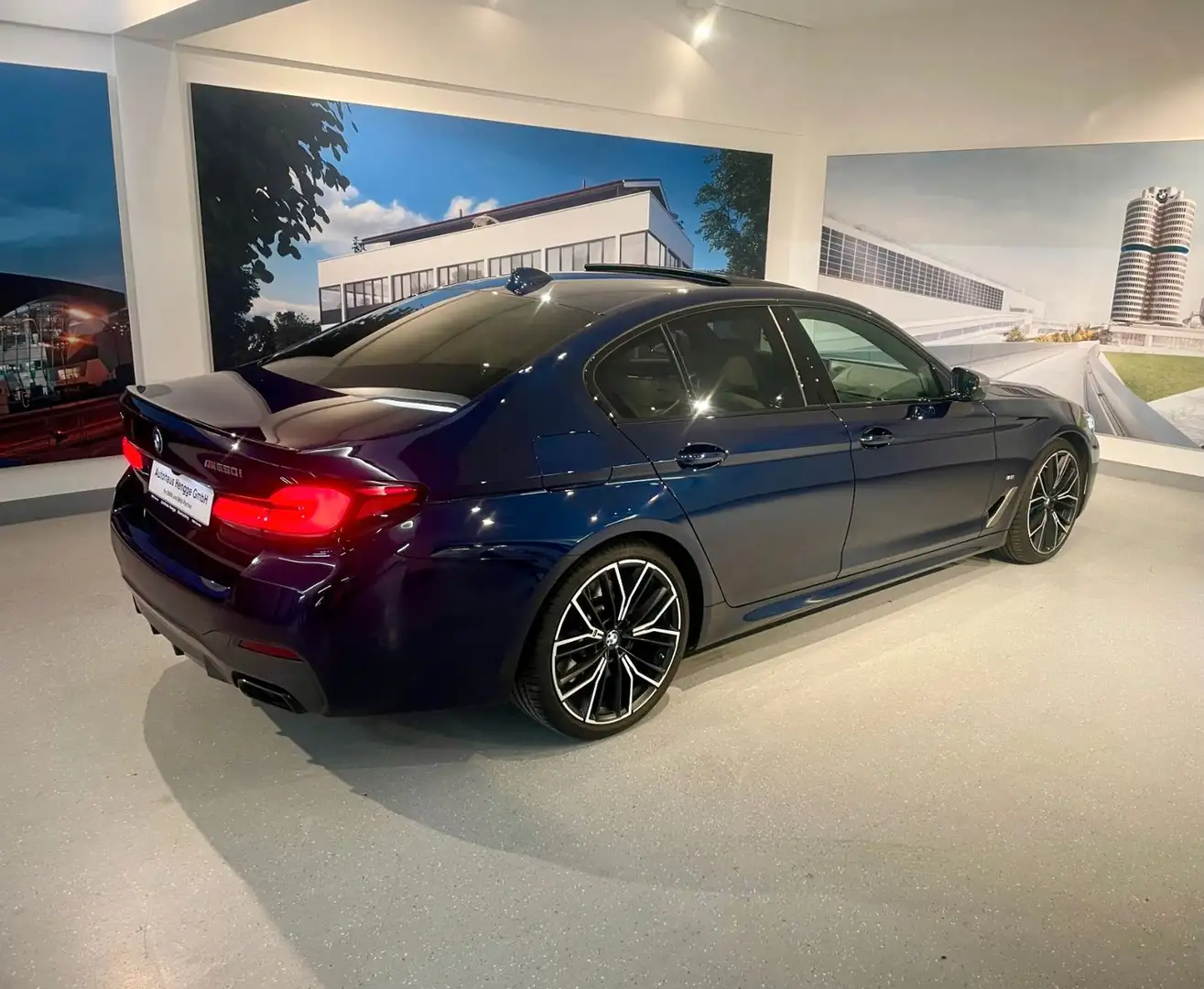 BMW 550 i xDrive,HUD,SHD,360°,Komfortsitze,NP:110´€ Kék - 2