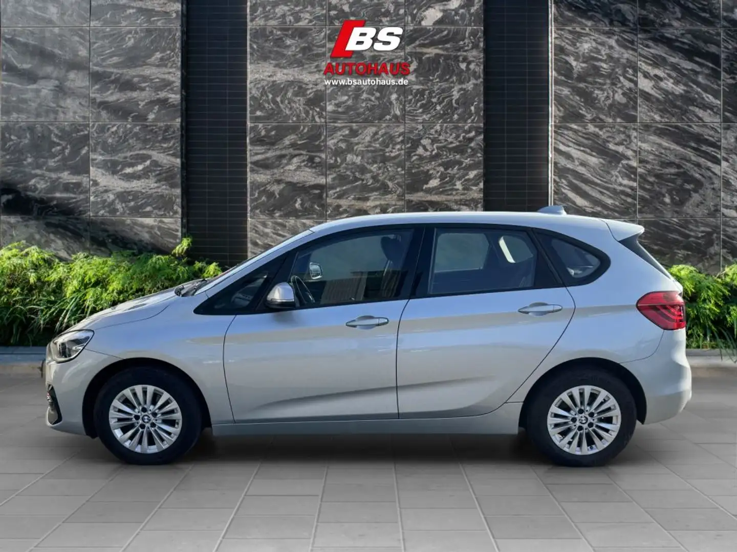 BMW 218 218d Active Tourer Sport Line - 2