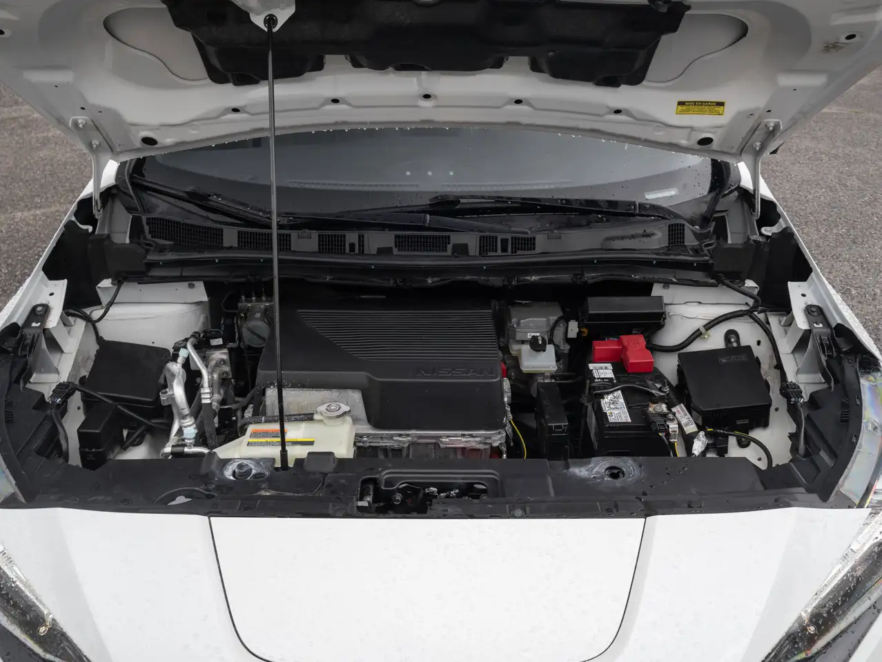Nissan Leaf снимка Nissan Leaf