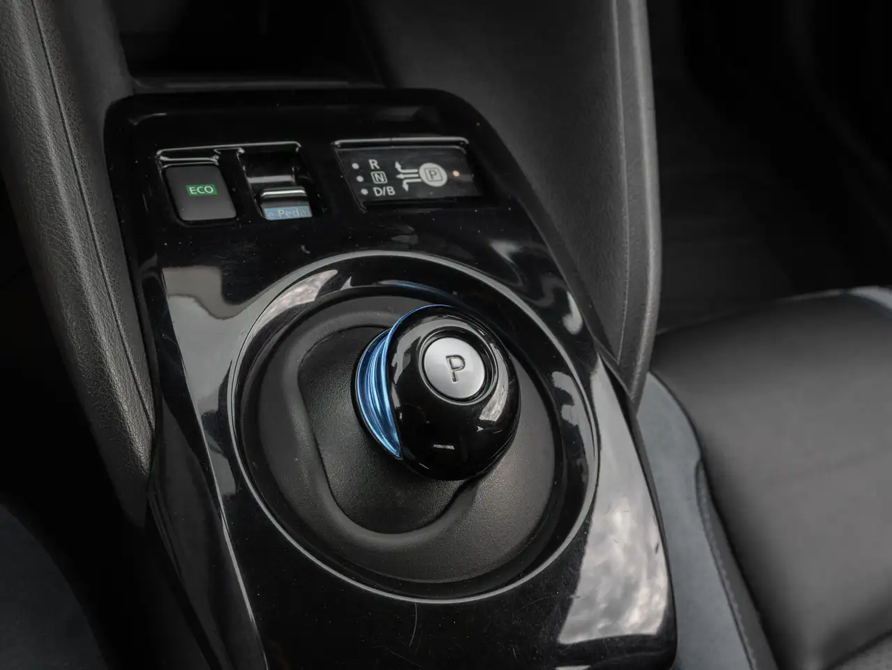 Nissan Leaf снимка Nissan Leaf