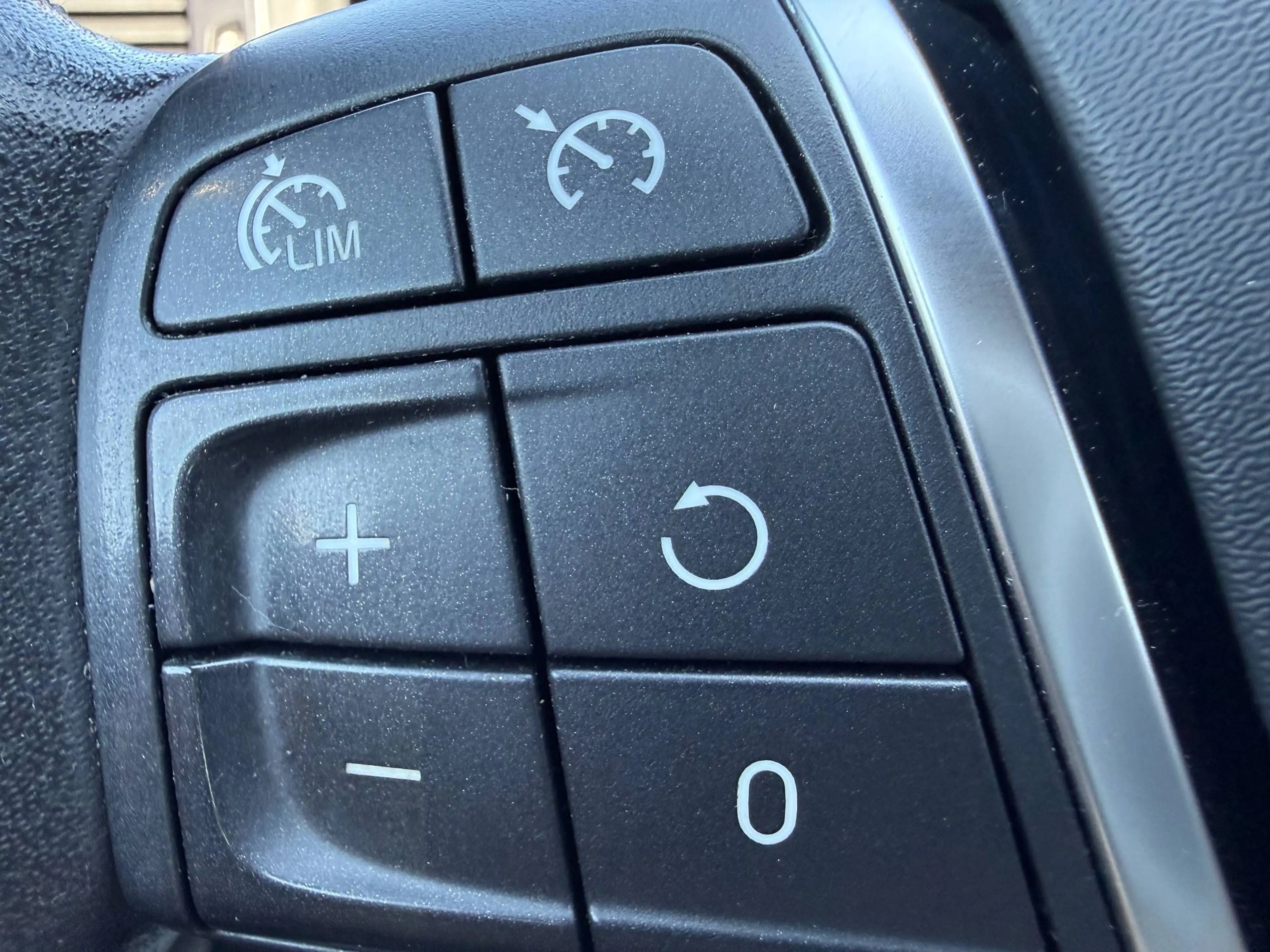 Volvo S60 2.0 T3 Momentum "Navigatie/Camera/Trekhaak" — photo 10