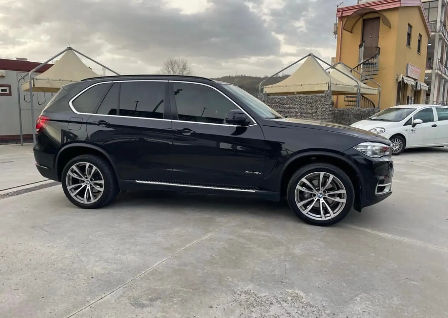 BMW X5 X5 F15 xdrive30d Experience 258cv auto Nero - 2