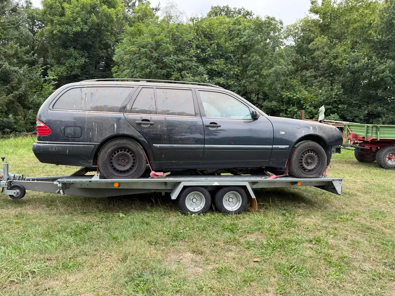 Mercedes-Benz E 240 T Elegance, foto 4