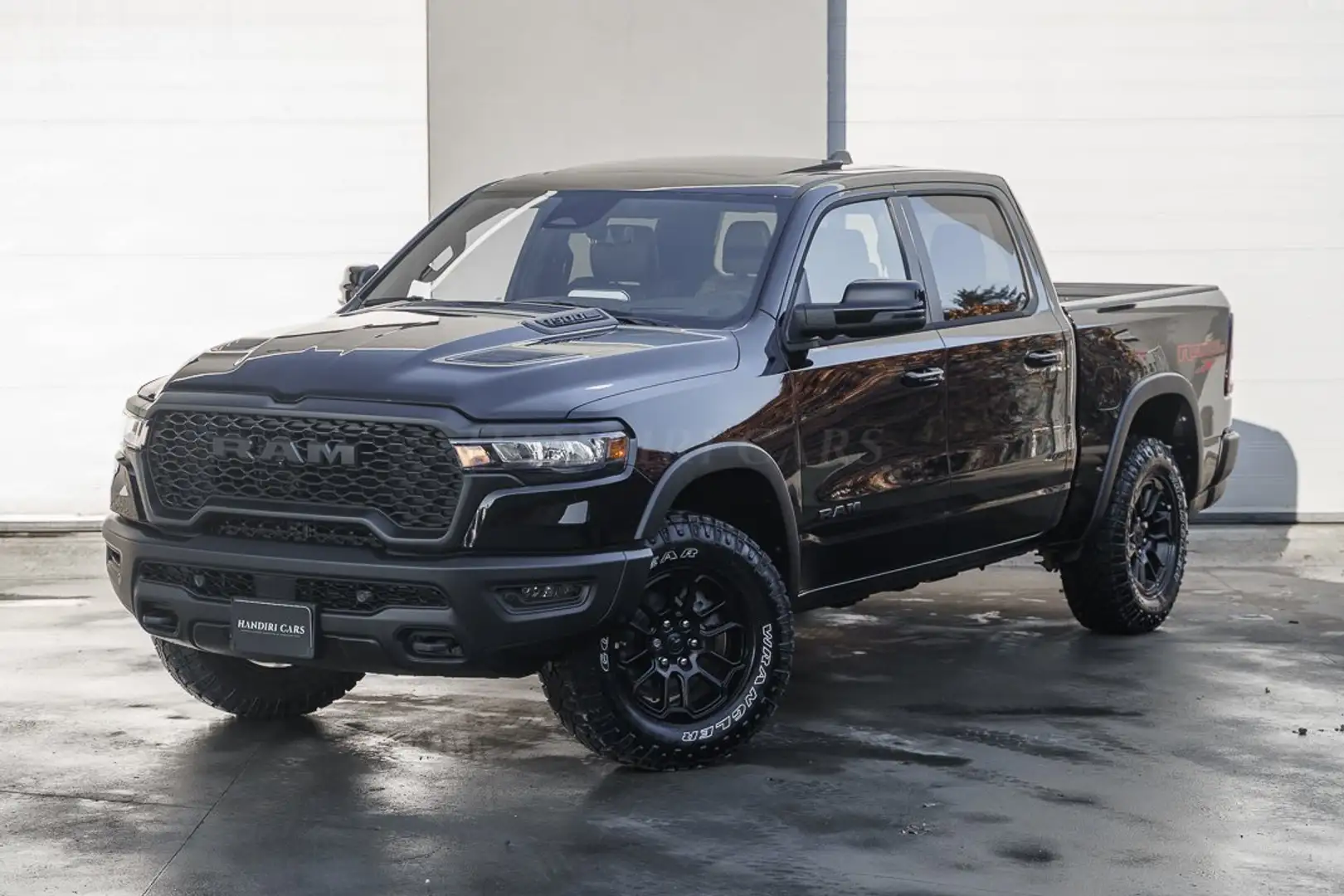 Dodge RAM 2025 Rebel X PREMIUM W/ FLOOR SHIFTER € 66500 Noir - 2