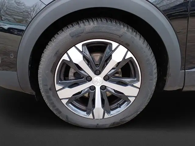 Peugeot 5008 view 9