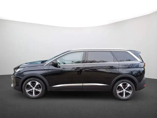 Peugeot 5008 view 5