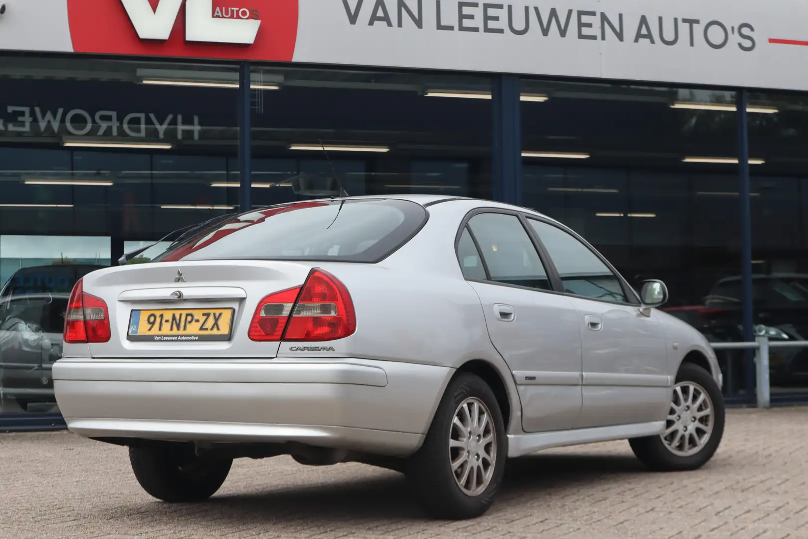 Mitsubishi Carisma 1.6 Platinum Edition | Airco | APK 12-03-2026 Gri - 2