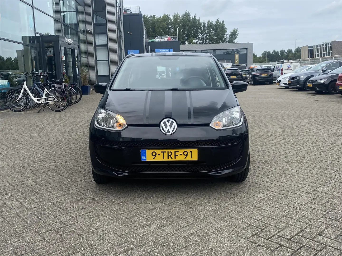 Volkswagen up! 1.0 75PK 3D BMT Move up! Noir - 2