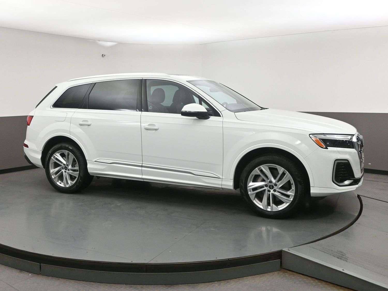 2026 Audi Q7 Progressive Call 902 466-9550 Apple Car Play, Android Auto, Sun Roof, leather Interior,