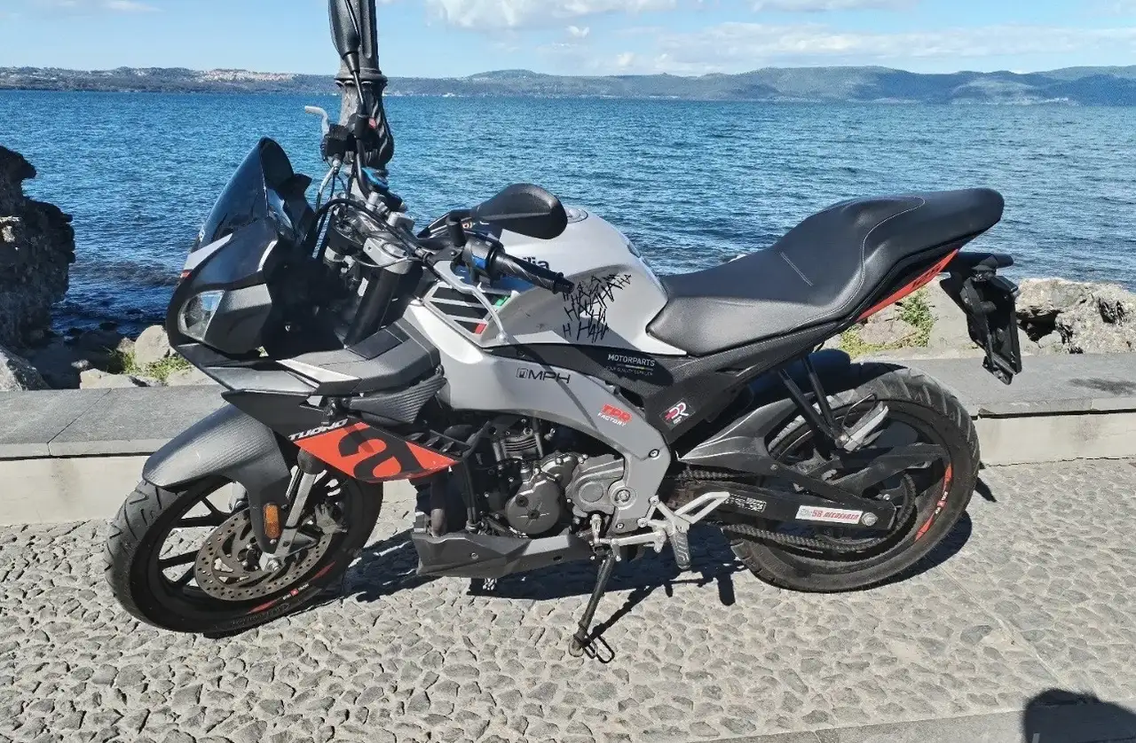 Aprilia Tuono