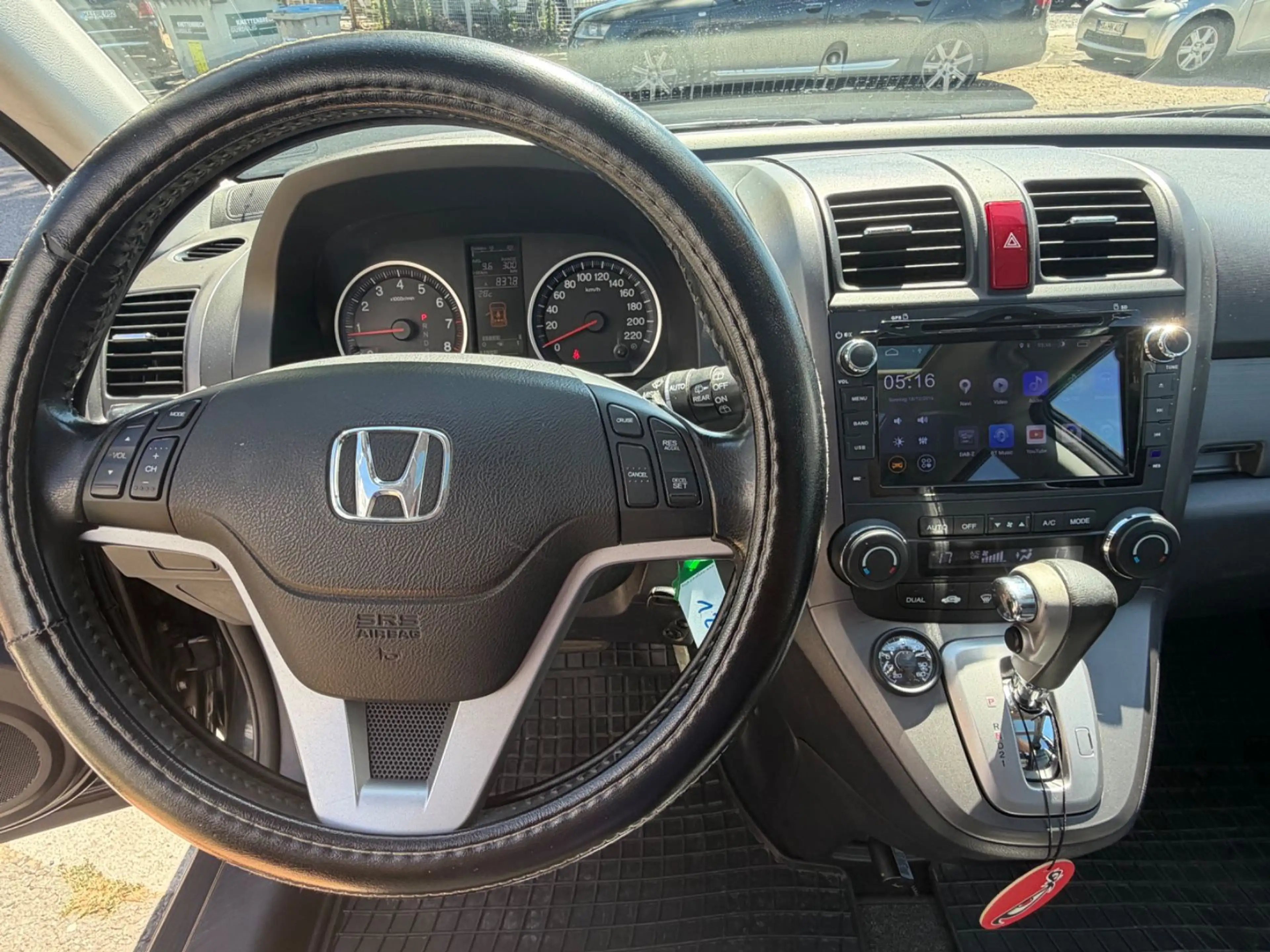 Honda CR-V Executive — photo 9