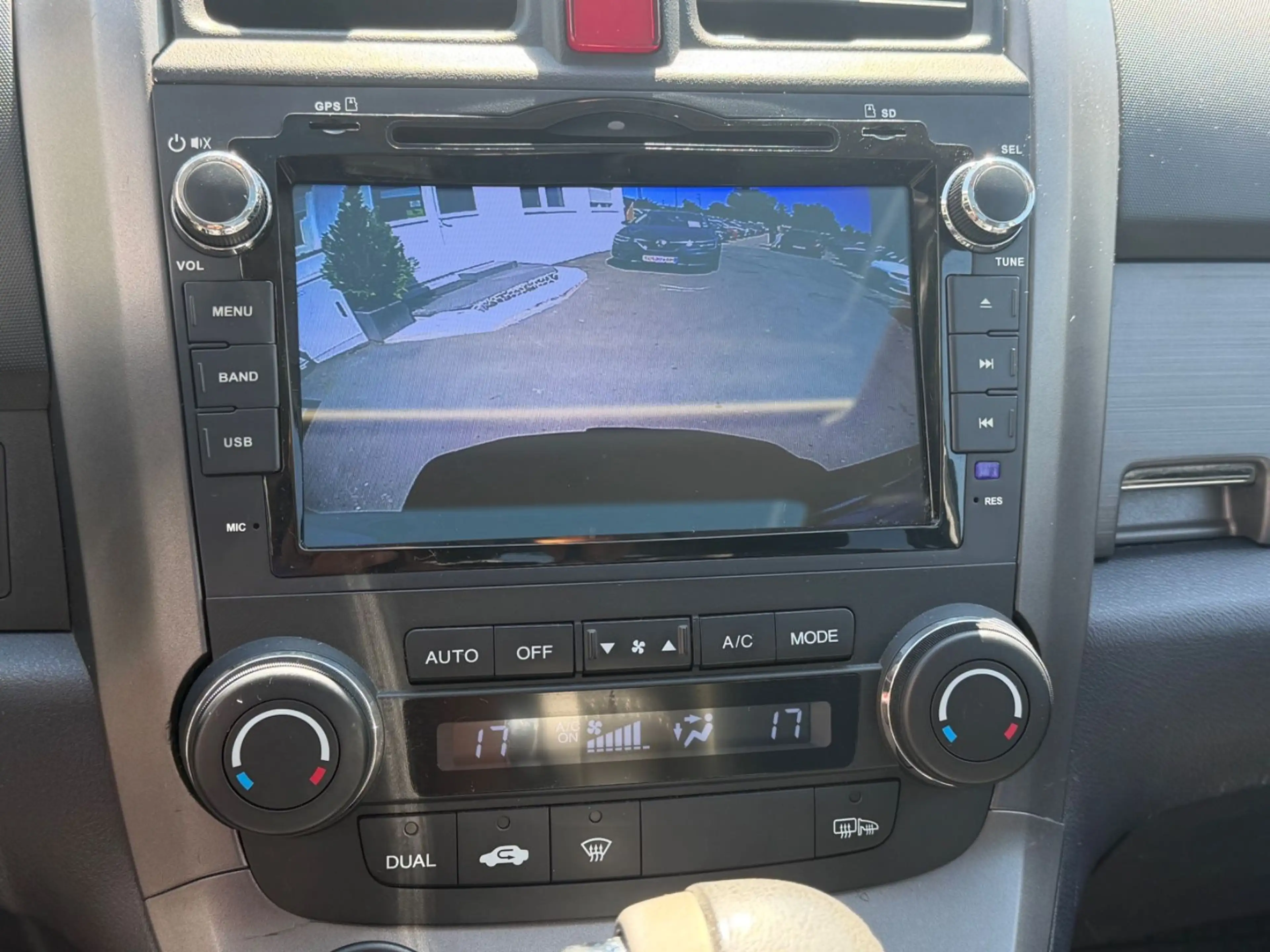 Honda CR-V Executive — photo 12