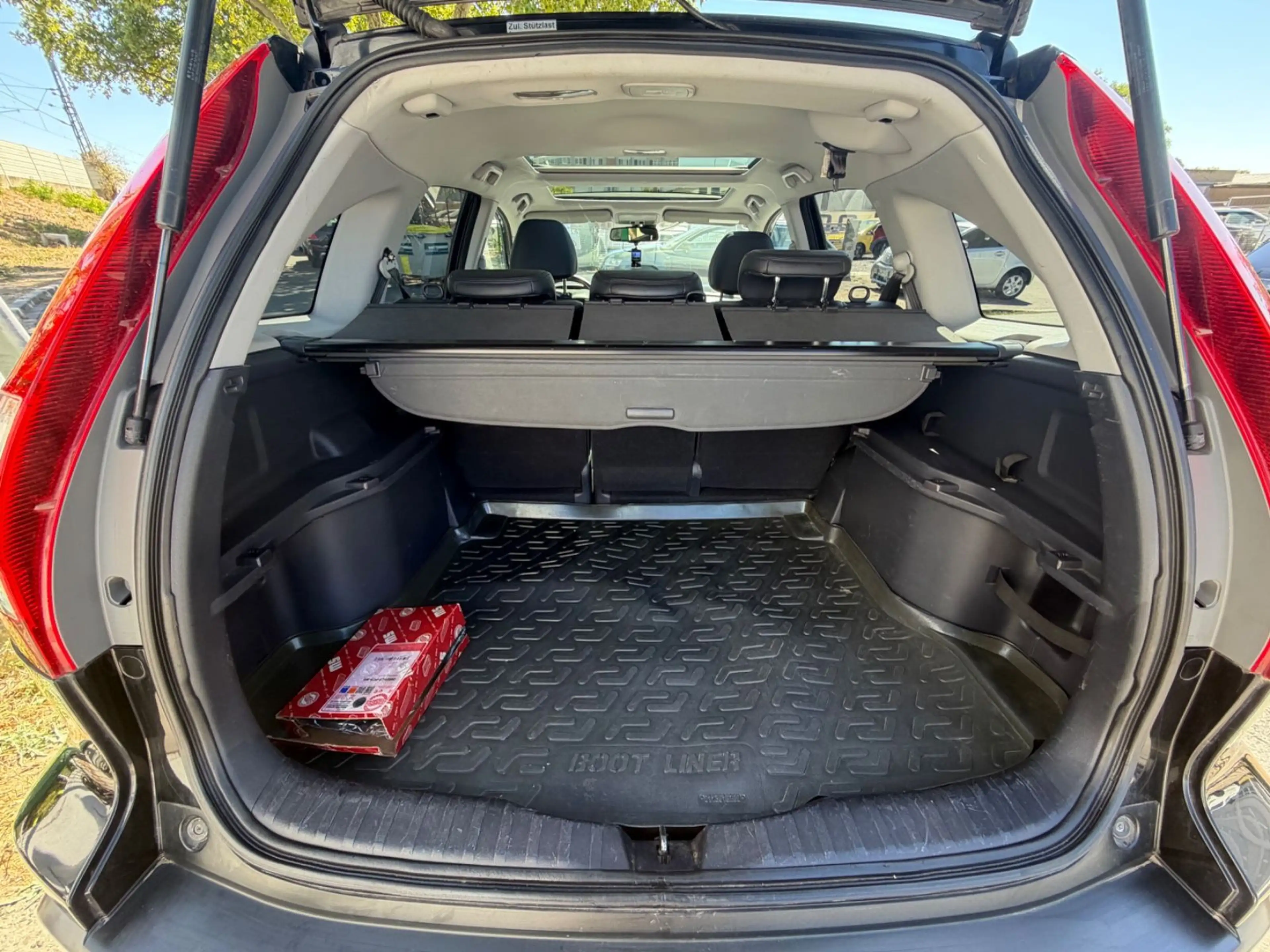 Honda CR-V Executive — photo 8