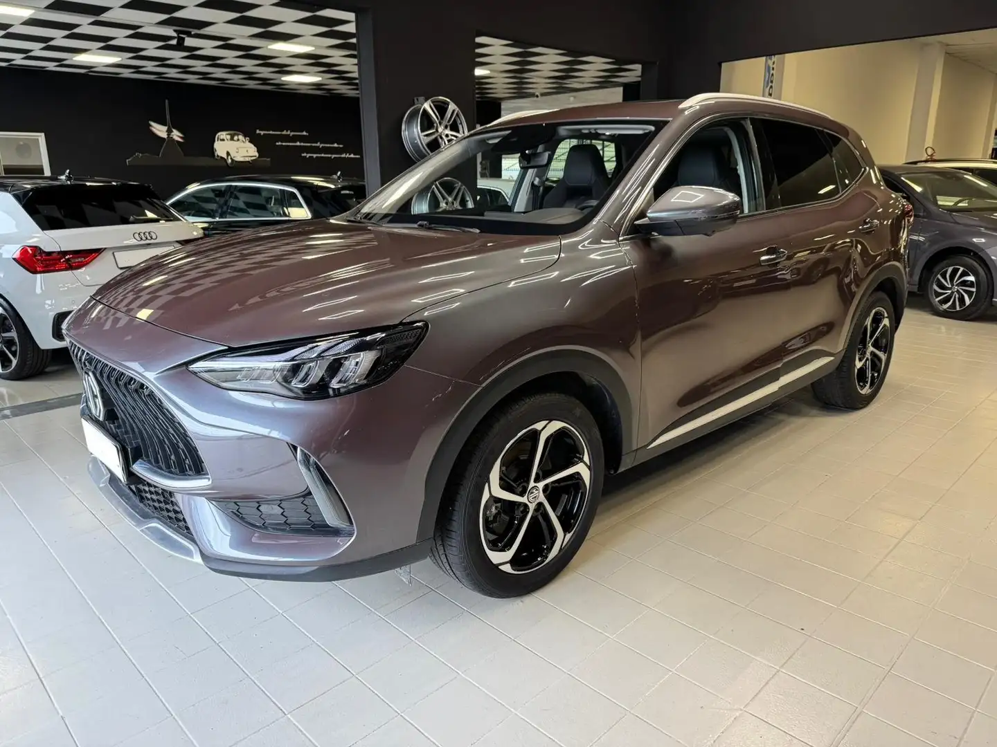 MG HS HS 1.5 t Luxury auto Grau - 2