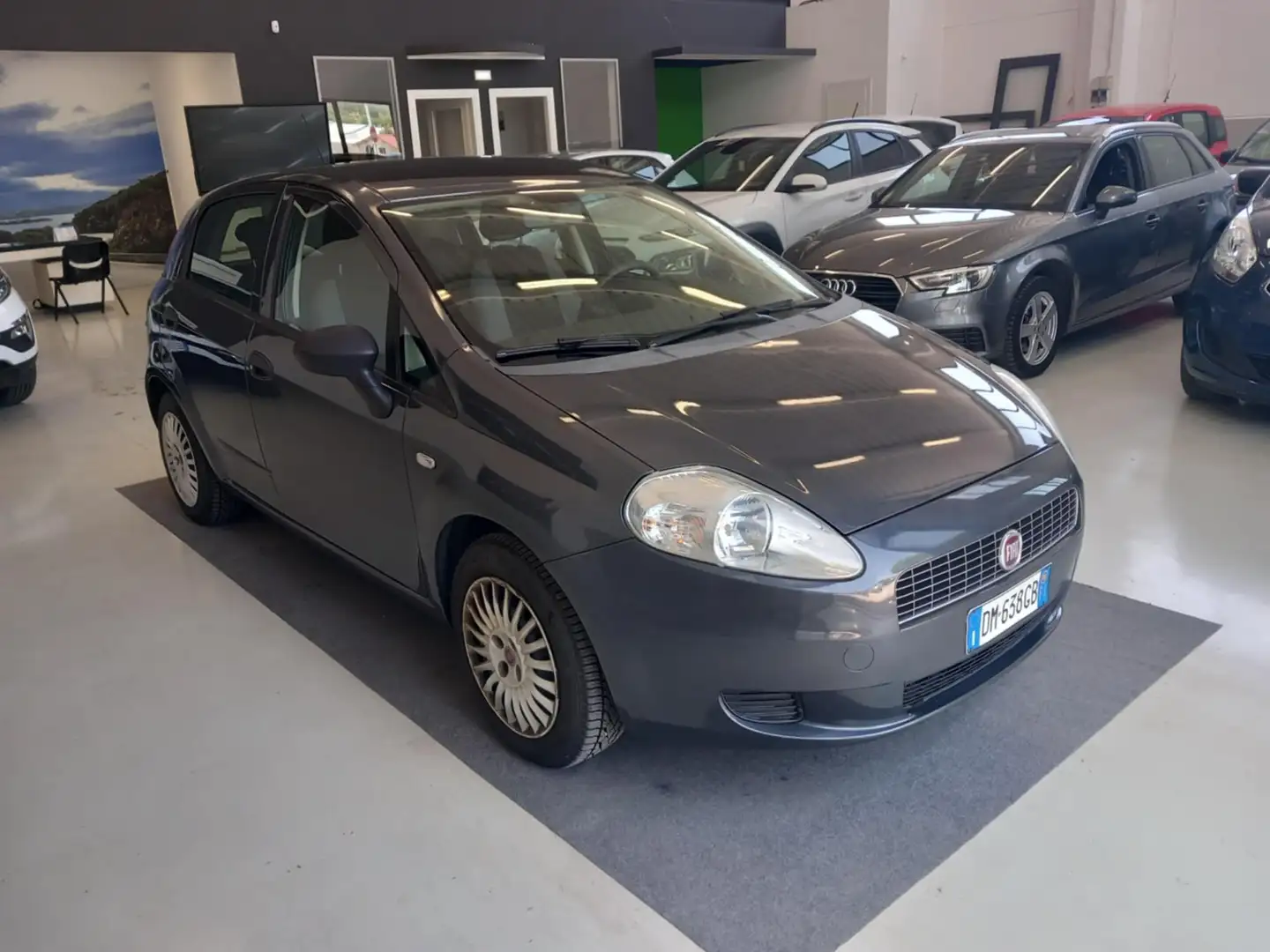 Fiat Grande Punto Grande Punto 5p 1.2 65cv GPL Сірий - 1