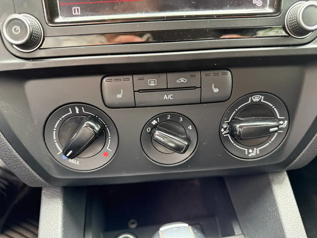 Volkswagen Jetta снимка Volkswagen Jetta